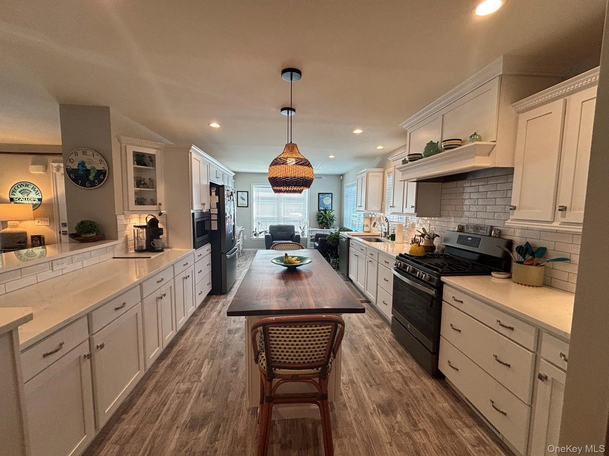1661 Old Country Road, Riverhead, NY, 3 Bedrooms Bedrooms, 7 Rooms Rooms,2 BathroomsBathrooms,Residential,For Rent,Old Country,0,1029713 1661 Old Country Road, Riverhead, NY, 3 Bedrooms Bedrooms, 7 Rooms Rooms,2 BathroomsBathrooms,Residential,For Rent,Old Country,0,1029713