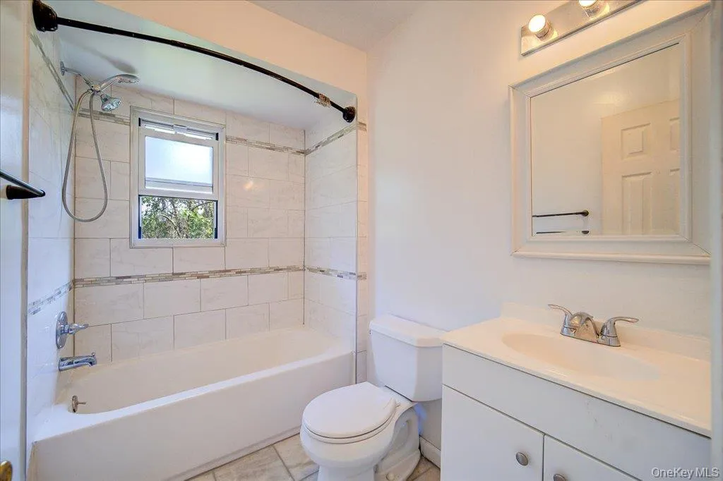 225 Knoell Road, Goshen, NY, 3 Bedrooms Bedrooms, 6 Rooms Rooms,2 BathroomsBathrooms,Residential,For Rent,Knoell,0,1029716 225 Knoell Road, Goshen, NY, 3 Bedrooms Bedrooms, 6 Rooms Rooms,2 BathroomsBathrooms,Residential,For Rent,Knoell,0,1029716