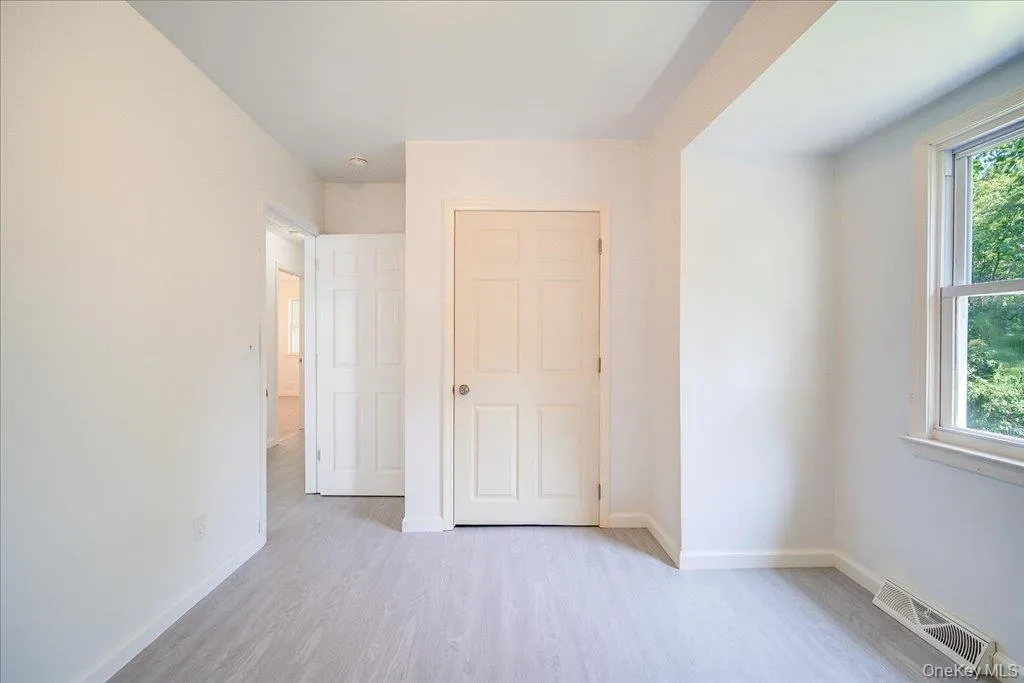 225 Knoell Road, Goshen, NY, 3 Bedrooms Bedrooms, 6 Rooms Rooms,2 BathroomsBathrooms,Residential,For Rent,Knoell,0,1029716 225 Knoell Road, Goshen, NY, 3 Bedrooms Bedrooms, 6 Rooms Rooms,2 BathroomsBathrooms,Residential,For Rent,Knoell,0,1029716