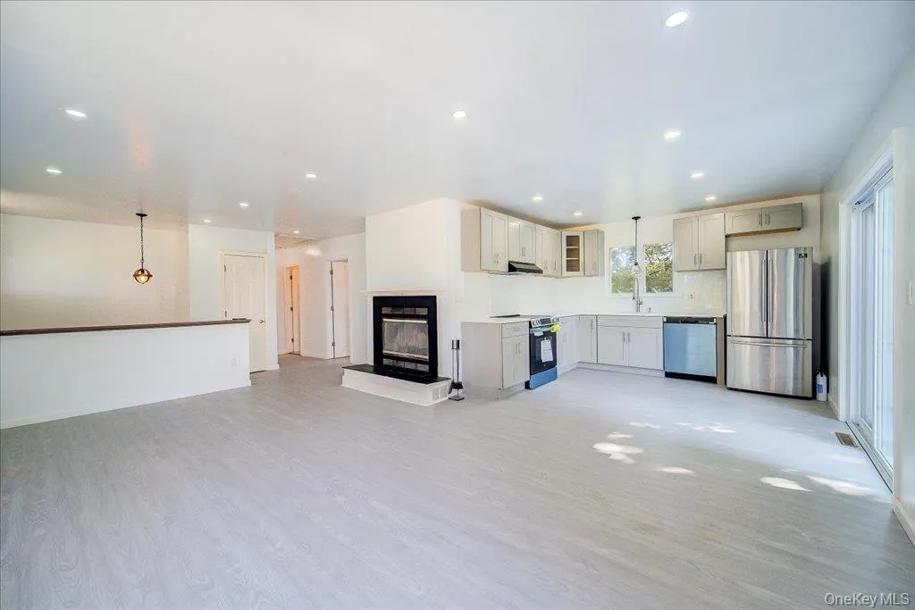 225 Knoell Road, Goshen, NY, 3 Bedrooms Bedrooms, 6 Rooms Rooms,2 BathroomsBathrooms,Residential,For Rent,Knoell,0,1029716 225 Knoell Road, Goshen, NY, 3 Bedrooms Bedrooms, 6 Rooms Rooms,2 BathroomsBathrooms,Residential,For Rent,Knoell,0,1029716