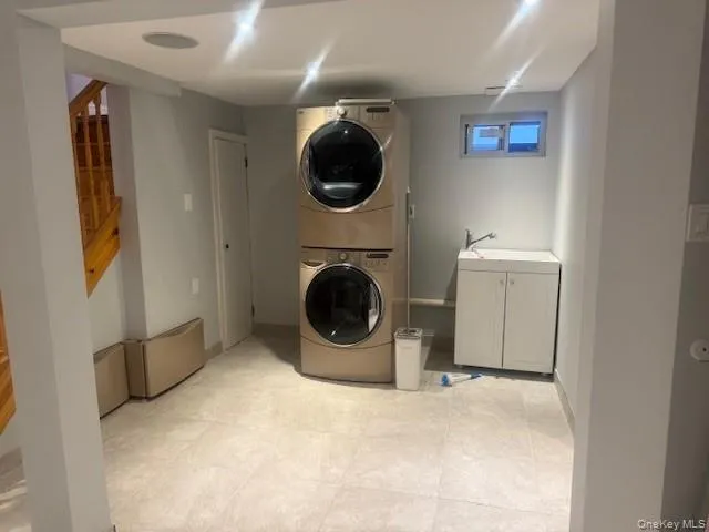 302 Oakford Street, Hempstead, NY, 3 Bedrooms Bedrooms, 7 Rooms Rooms,2 BathroomsBathrooms,Residential Lease,For Rent,Oakford,0,1029719 302 Oakford Street, Hempstead, NY, 3 Bedrooms Bedrooms, 7 Rooms Rooms,2 BathroomsBathrooms,Residential Lease,For Rent,Oakford,0,1029719