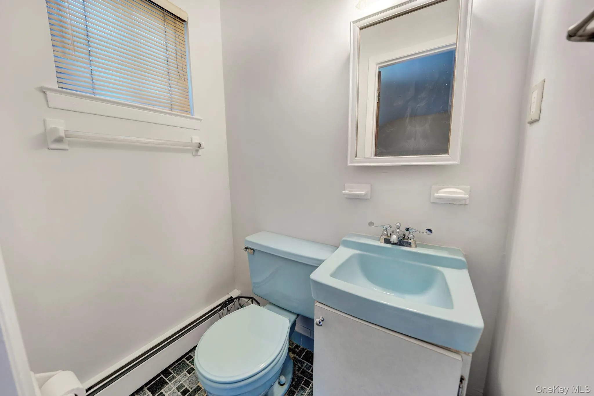 40 Lowell Street, Oyster Bay, NY, 3 Bedrooms Bedrooms, 6 Rooms Rooms,1 BathroomBathrooms,Residential Lease,For Rent,Lowell,0,1029723 40 Lowell Street, Oyster Bay, NY, 3 Bedrooms Bedrooms, 6 Rooms Rooms,1 BathroomBathrooms,Residential Lease,For Rent,Lowell,0,1029723
