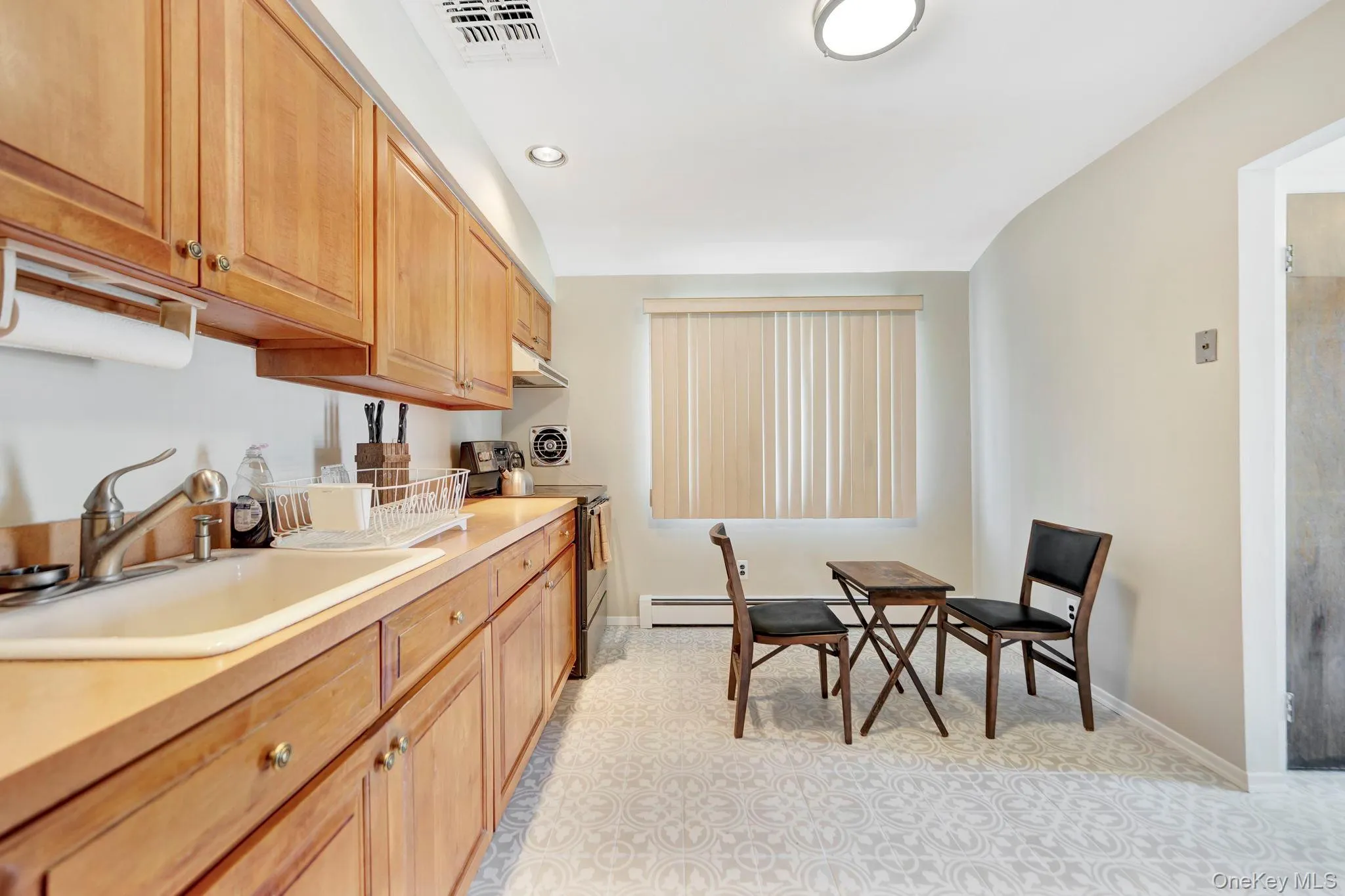40 Lowell Street, Oyster Bay, NY, 3 Bedrooms Bedrooms, 6 Rooms Rooms,1 BathroomBathrooms,Residential Lease,For Rent,Lowell,0,1029723 40 Lowell Street, Oyster Bay, NY, 3 Bedrooms Bedrooms, 6 Rooms Rooms,1 BathroomBathrooms,Residential Lease,For Rent,Lowell,0,1029723