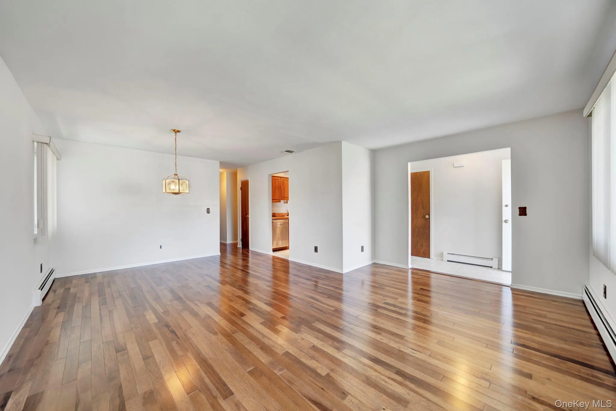 40 Lowell Street, Oyster Bay, NY, 3 Bedrooms Bedrooms, 6 Rooms Rooms,1 BathroomBathrooms,Residential Lease,For Rent,Lowell,0,1029723 40 Lowell Street, Oyster Bay, NY, 3 Bedrooms Bedrooms, 6 Rooms Rooms,1 BathroomBathrooms,Residential Lease,For Rent,Lowell,0,1029723