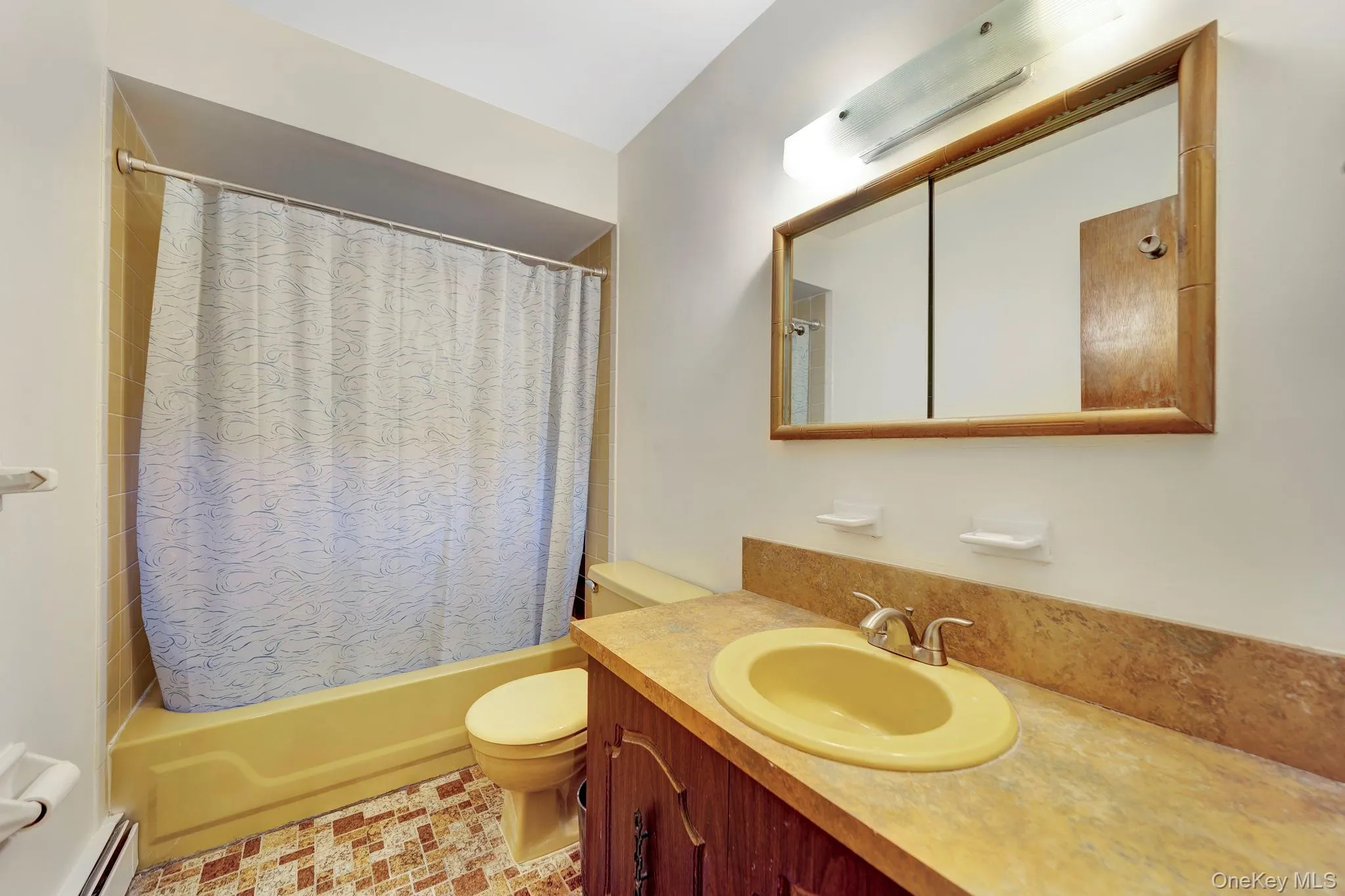 40 Lowell Street, Oyster Bay, NY, 3 Bedrooms Bedrooms, 6 Rooms Rooms,1 BathroomBathrooms,Residential Lease,For Rent,Lowell,0,1029723 40 Lowell Street, Oyster Bay, NY, 3 Bedrooms Bedrooms, 6 Rooms Rooms,1 BathroomBathrooms,Residential Lease,For Rent,Lowell,0,1029723