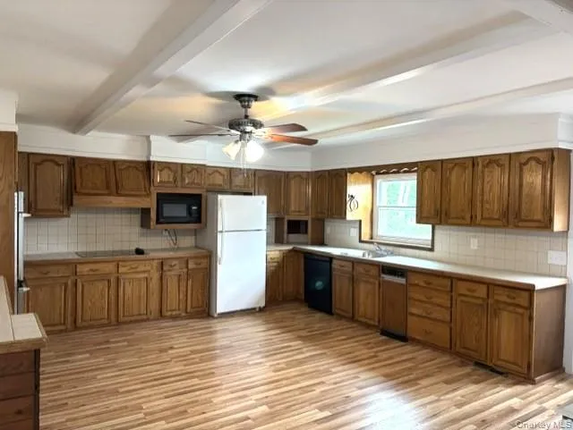 653 Route 82, East Fishkill, NY, 2 Bedrooms Bedrooms, 5 Rooms Rooms,1 BathroomBathrooms,Residential Lease,For Rent,Route 82,0,1029731 653 Route 82, East Fishkill, NY, 2 Bedrooms Bedrooms, 5 Rooms Rooms,1 BathroomBathrooms,Residential Lease,For Rent,Route 82,0,1029731