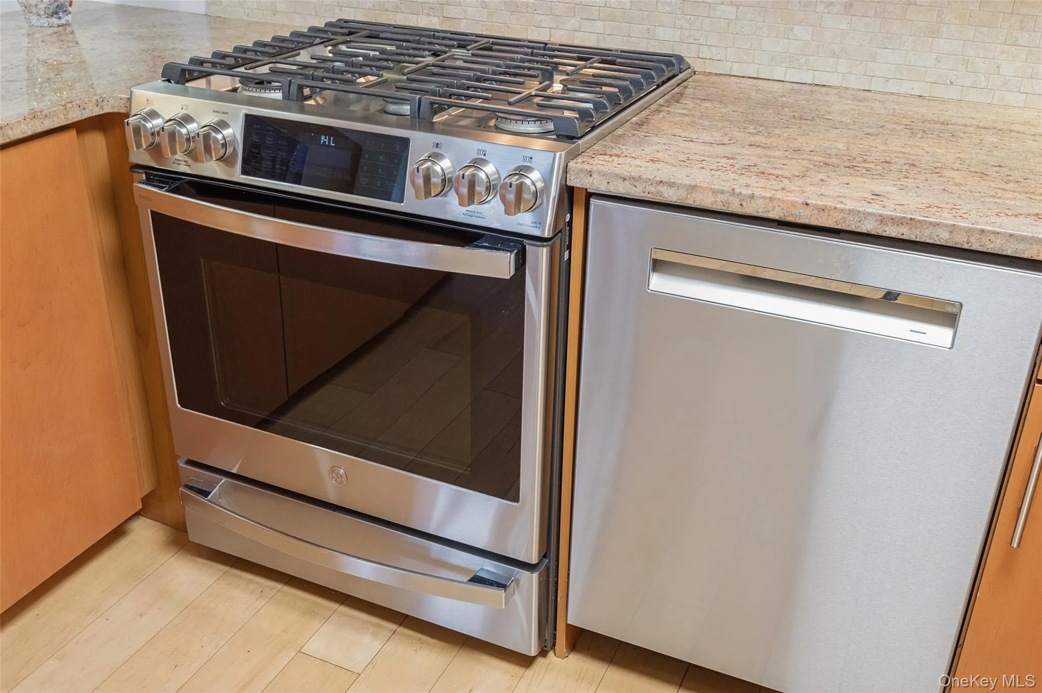 18-05 215th Street, New York, NY, 2 Bedrooms Bedrooms, 5 Rooms Rooms,2 BathroomsBathrooms,Residential,For Rent,215th,0,1029734 18-05 215th Street, New York, NY, 2 Bedrooms Bedrooms, 5 Rooms Rooms,2 BathroomsBathrooms,Residential,For Rent,215th,0,1029734