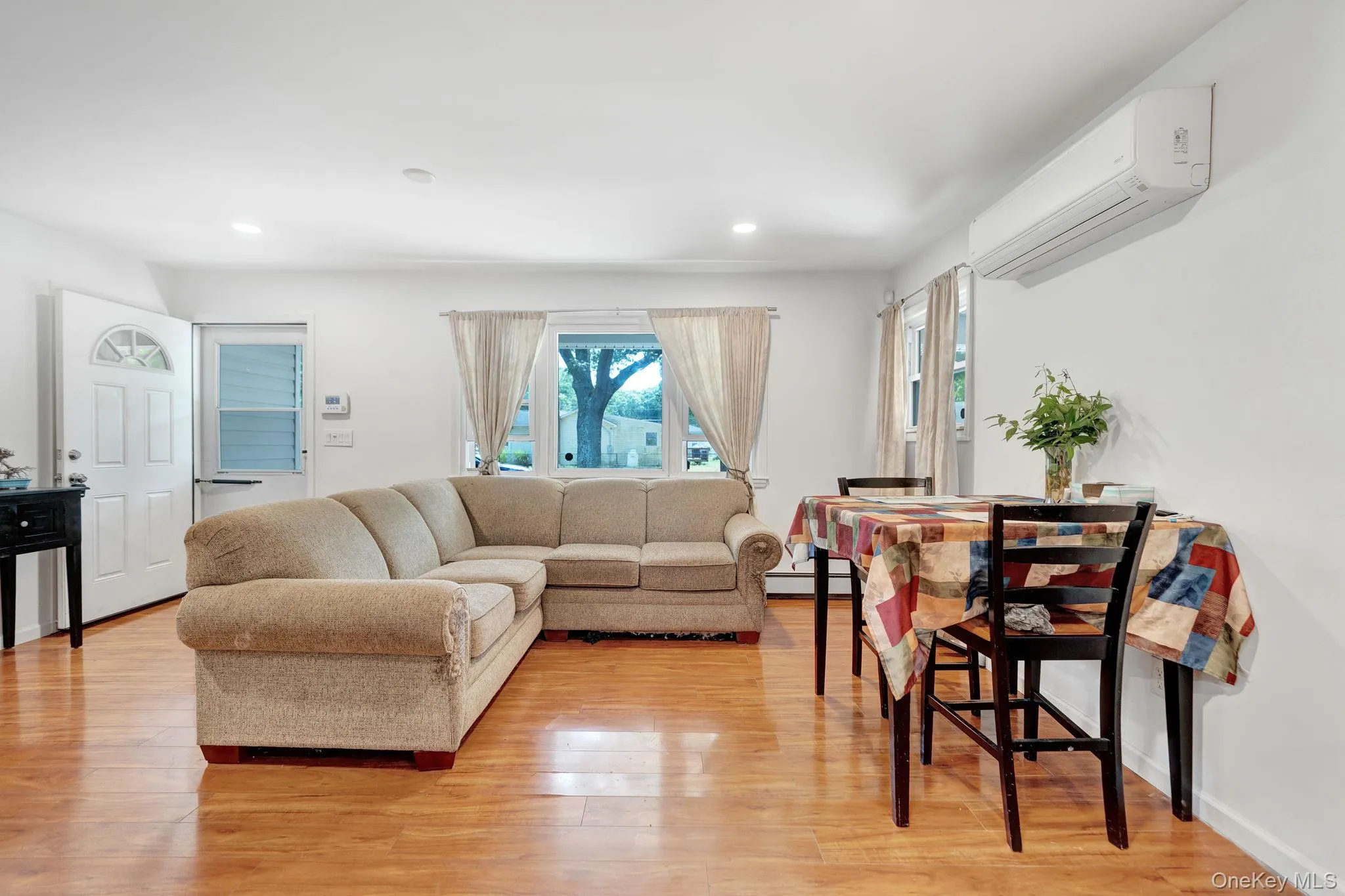 109 Pine Road, Brookhaven, NY, 3 Bedrooms Bedrooms, 6 Rooms Rooms,1 BathroomBathrooms,Residential,For Rent,Pine,0,1029735 109 Pine Road, Brookhaven, NY, 3 Bedrooms Bedrooms, 6 Rooms Rooms,1 BathroomBathrooms,Residential,For Rent,Pine,0,1029735