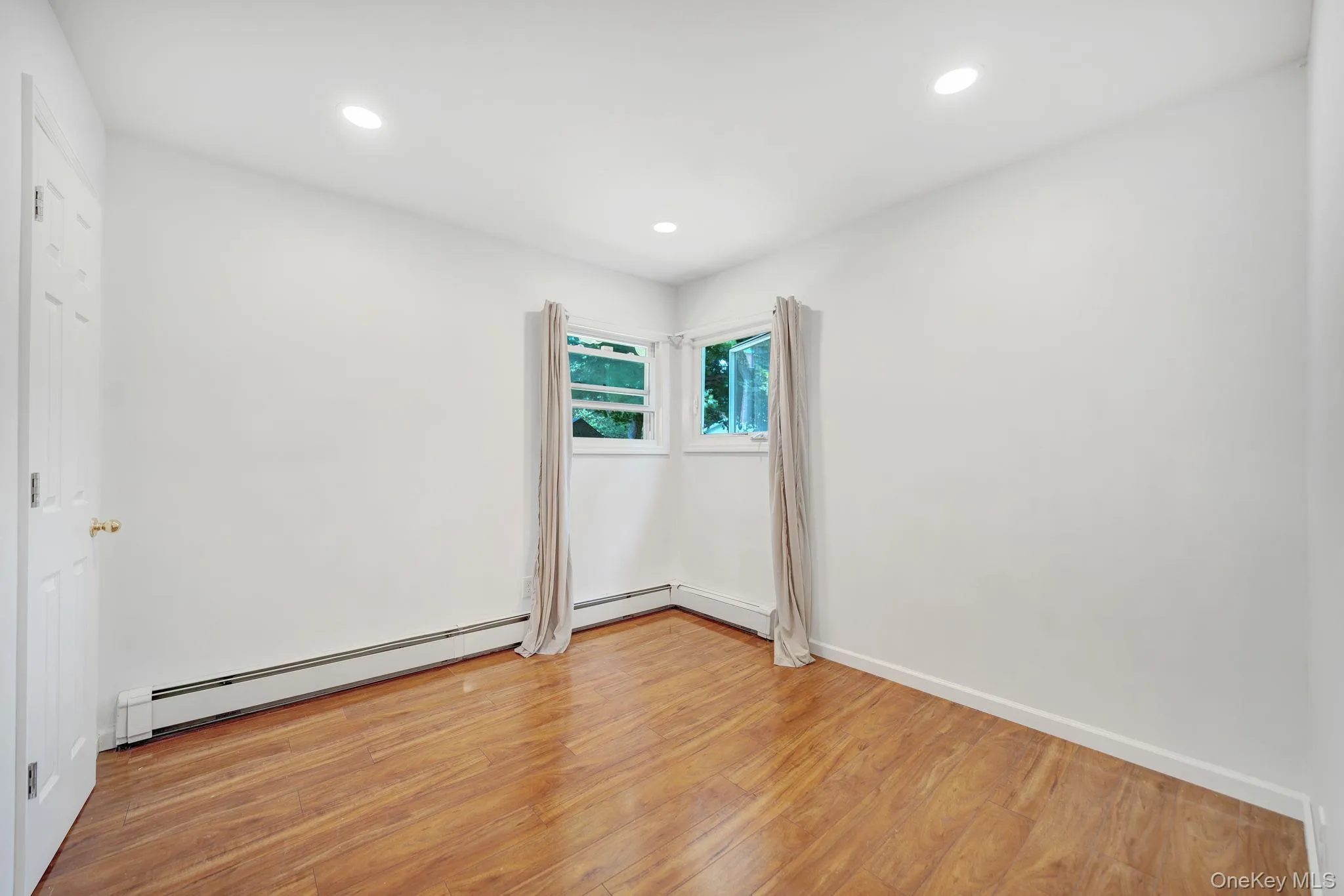 109 Pine Road, Brookhaven, NY, 3 Bedrooms Bedrooms, 6 Rooms Rooms,1 BathroomBathrooms,Residential,For Rent,Pine,0,1029735 109 Pine Road, Brookhaven, NY, 3 Bedrooms Bedrooms, 6 Rooms Rooms,1 BathroomBathrooms,Residential,For Rent,Pine,0,1029735