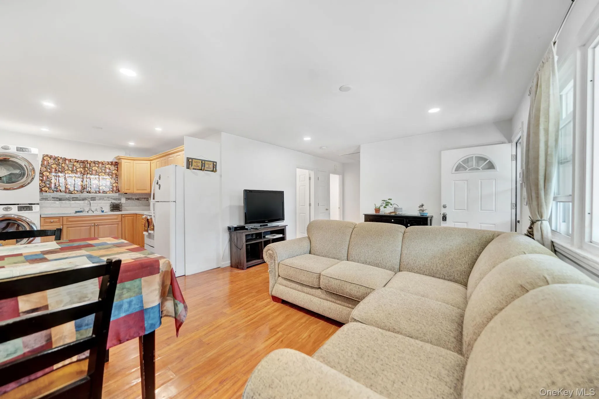109 Pine Road, Brookhaven, NY, 3 Bedrooms Bedrooms, 6 Rooms Rooms,1 BathroomBathrooms,Residential,For Rent,Pine,0,1029735 109 Pine Road, Brookhaven, NY, 3 Bedrooms Bedrooms, 6 Rooms Rooms,1 BathroomBathrooms,Residential,For Rent,Pine,0,1029735