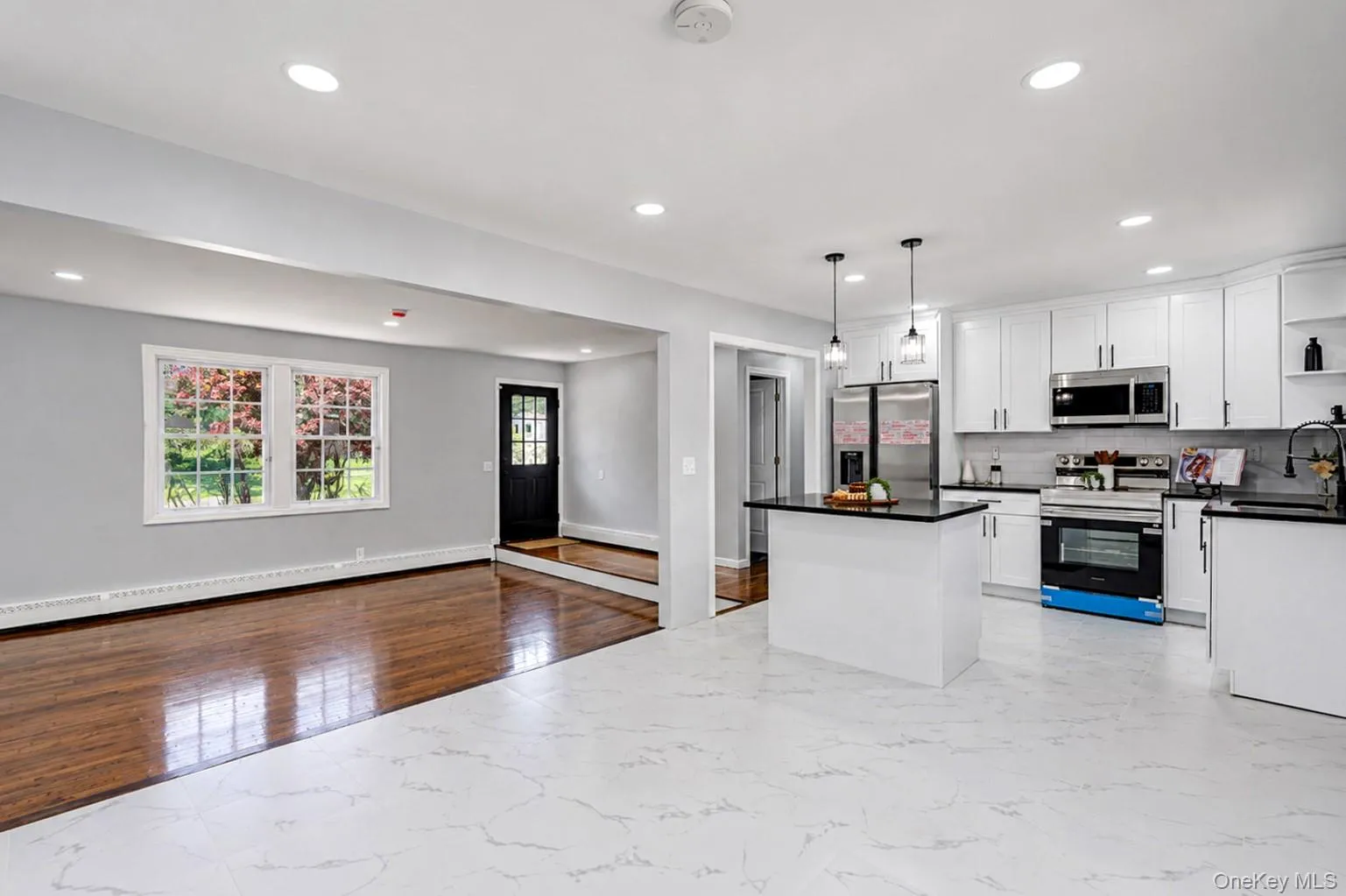 3 Park Avenue, Brookhaven, NY, 3 Bedrooms Bedrooms, 6 Rooms Rooms,3 BathroomsBathrooms,Residential,For Rent,Park,0,1029737 3 Park Avenue, Brookhaven, NY, 3 Bedrooms Bedrooms, 6 Rooms Rooms,3 BathroomsBathrooms,Residential,For Rent,Park,0,1029737