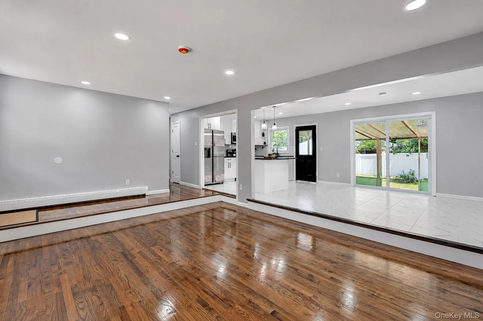 3 Park Avenue, Brookhaven, NY, 3 Bedrooms Bedrooms, 6 Rooms Rooms,3 BathroomsBathrooms,Residential,For Rent,Park,0,1029737 3 Park Avenue, Brookhaven, NY, 3 Bedrooms Bedrooms, 6 Rooms Rooms,3 BathroomsBathrooms,Residential,For Rent,Park,0,1029737
