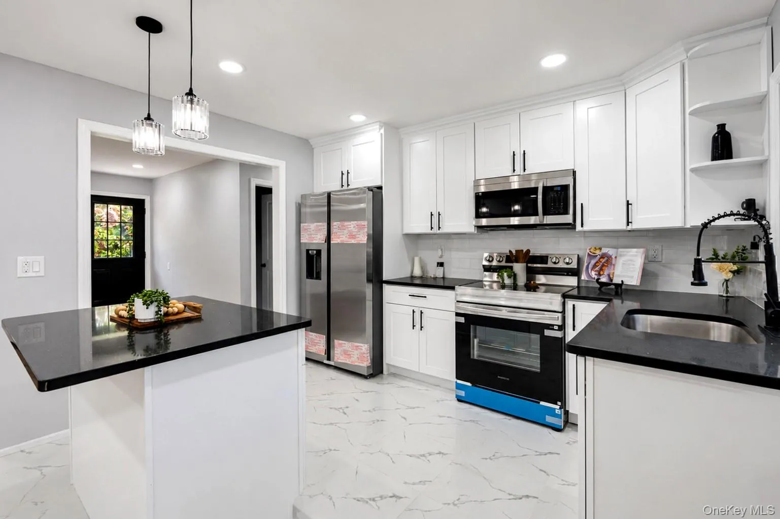 3 Park Avenue, Brookhaven, NY, 3 Bedrooms Bedrooms, 6 Rooms Rooms,3 BathroomsBathrooms,Residential,For Rent,Park,0,1029737 3 Park Avenue, Brookhaven, NY, 3 Bedrooms Bedrooms, 6 Rooms Rooms,3 BathroomsBathrooms,Residential,For Rent,Park,0,1029737