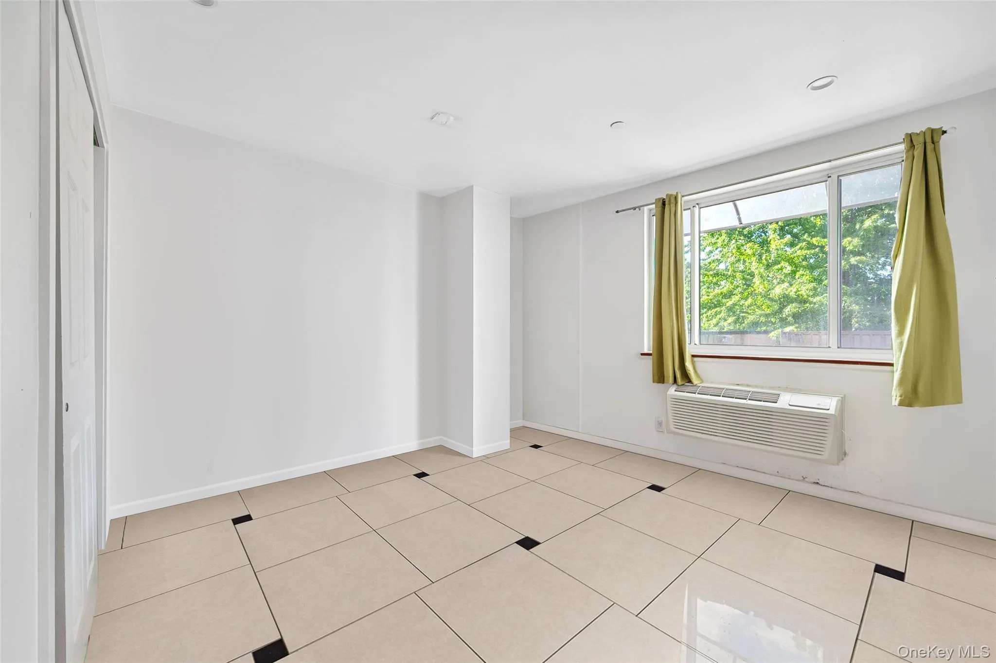 10607 Northern Boulevard, New York, NY, 1 Bedroom Bedrooms, 3 Rooms Rooms,1 BathroomBathrooms,Residential,For Rent,Northern,0,1029740 10607 Northern Boulevard, New York, NY, 1 Bedroom Bedrooms, 3 Rooms Rooms,1 BathroomBathrooms,Residential,For Rent,Northern,0,1029740