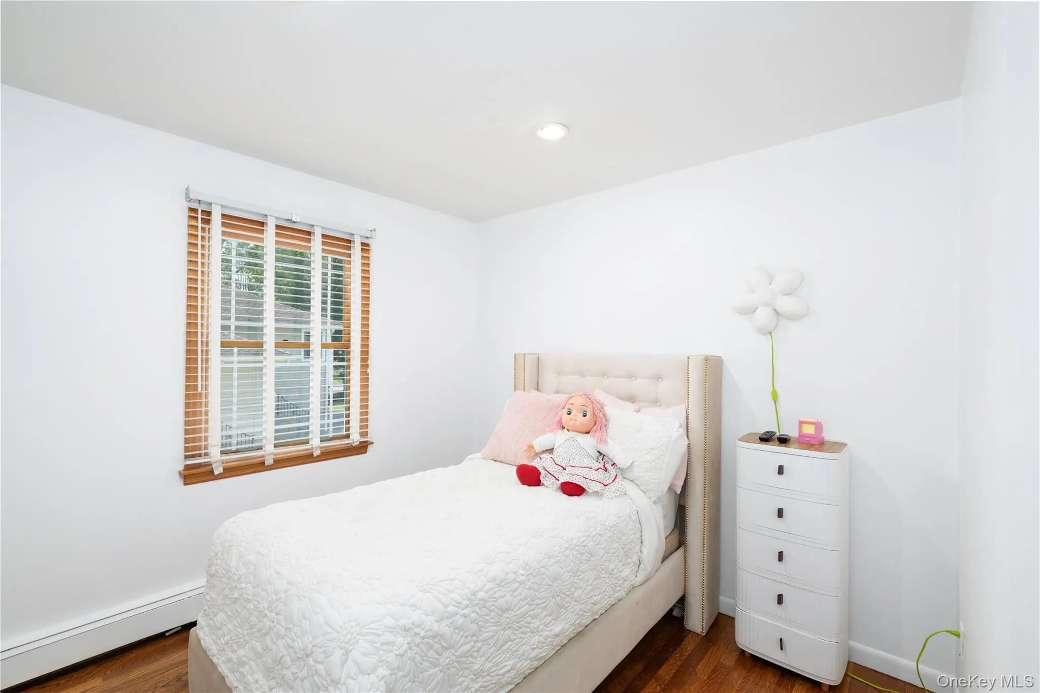 Bedroom One View One Bedroom One View One