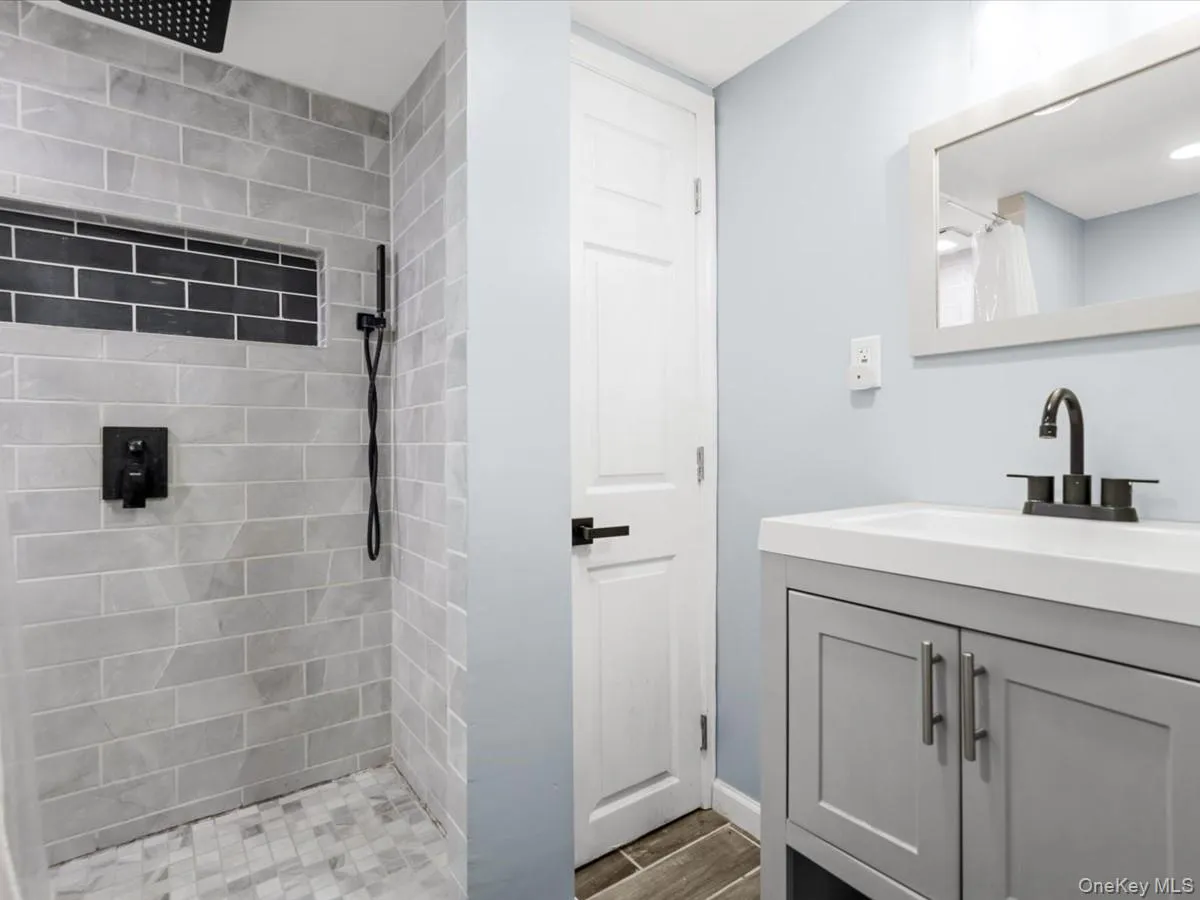 434 alleghany Avenue, Babylon, NY, 1 Bedroom Bedrooms, 1 Room Rooms,1 BathroomBathrooms,Residential Lease,For Rent,alleghany,0,1029744 434 alleghany Avenue, Babylon, NY, 1 Bedroom Bedrooms, 1 Room Rooms,1 BathroomBathrooms,Residential Lease,For Rent,alleghany,0,1029744