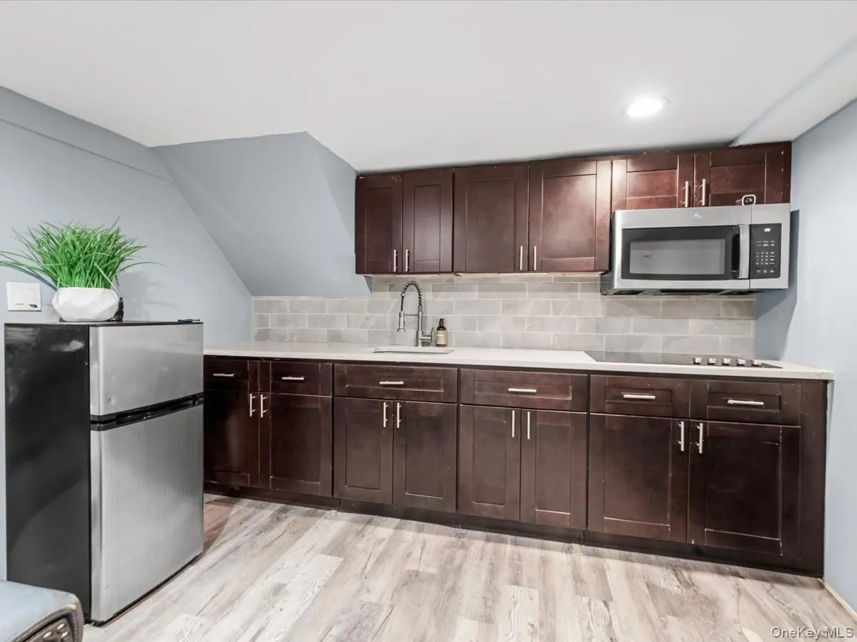 434 alleghany Avenue, Babylon, NY, 1 Bedroom Bedrooms, 1 Room Rooms,1 BathroomBathrooms,Residential Lease,For Rent,alleghany,0,1029744 434 alleghany Avenue, Babylon, NY, 1 Bedroom Bedrooms, 1 Room Rooms,1 BathroomBathrooms,Residential Lease,For Rent,alleghany,0,1029744