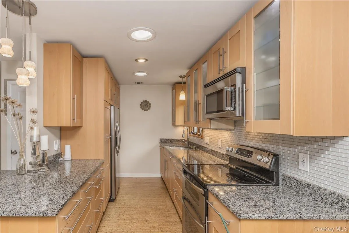 5 Wexford Street, Huntington, NY, 3 Bedrooms Bedrooms, 6 Rooms Rooms,1 BathroomBathrooms,Residential,For Rent,Wexford,0,1029748 5 Wexford Street, Huntington, NY, 3 Bedrooms Bedrooms, 6 Rooms Rooms,1 BathroomBathrooms,Residential,For Rent,Wexford,0,1029748