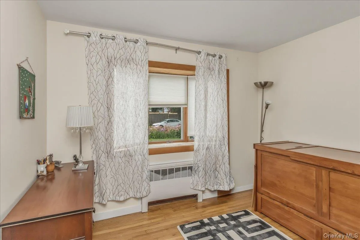 5 Wexford Street, Huntington, NY, 3 Bedrooms Bedrooms, 6 Rooms Rooms,1 BathroomBathrooms,Residential,For Rent,Wexford,0,1029748 5 Wexford Street, Huntington, NY, 3 Bedrooms Bedrooms, 6 Rooms Rooms,1 BathroomBathrooms,Residential,For Rent,Wexford,0,1029748