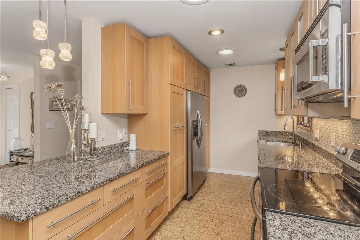 5 Wexford Street, Huntington, NY, 3 Bedrooms Bedrooms, 6 Rooms Rooms,1 BathroomBathrooms,Residential,For Rent,Wexford,0,1029748 5 Wexford Street, Huntington, NY, 3 Bedrooms Bedrooms, 6 Rooms Rooms,1 BathroomBathrooms,Residential,For Rent,Wexford,0,1029748