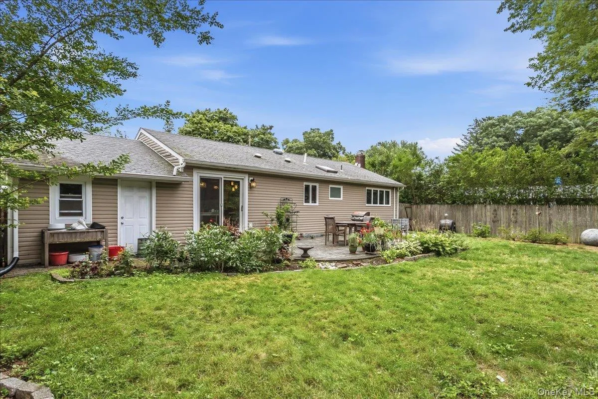 5 Wexford Street, Huntington, NY, 3 Bedrooms Bedrooms, 6 Rooms Rooms,1 BathroomBathrooms,Residential,For Rent,Wexford,0,1029748 5 Wexford Street, Huntington, NY, 3 Bedrooms Bedrooms, 6 Rooms Rooms,1 BathroomBathrooms,Residential,For Rent,Wexford,0,1029748