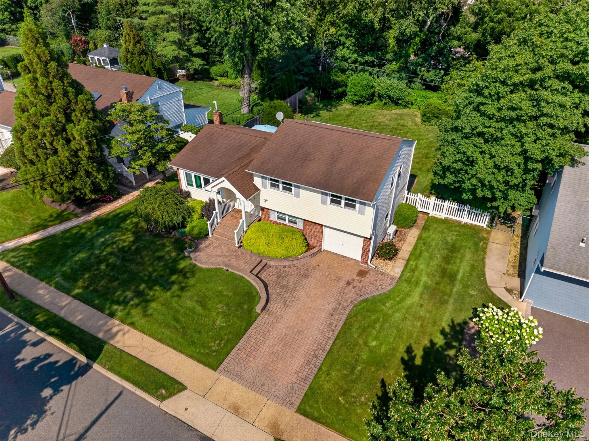 50 Sylvia Lane, Oyster Bay, NY, 3 Bedrooms Bedrooms, 8 Rooms Rooms,2 BathroomsBathrooms,Residential,For Rent,Sylvia,0,1029750 50 Sylvia Lane, Oyster Bay, NY, 3 Bedrooms Bedrooms, 8 Rooms Rooms,2 BathroomsBathrooms,Residential,For Rent,Sylvia,0,1029750