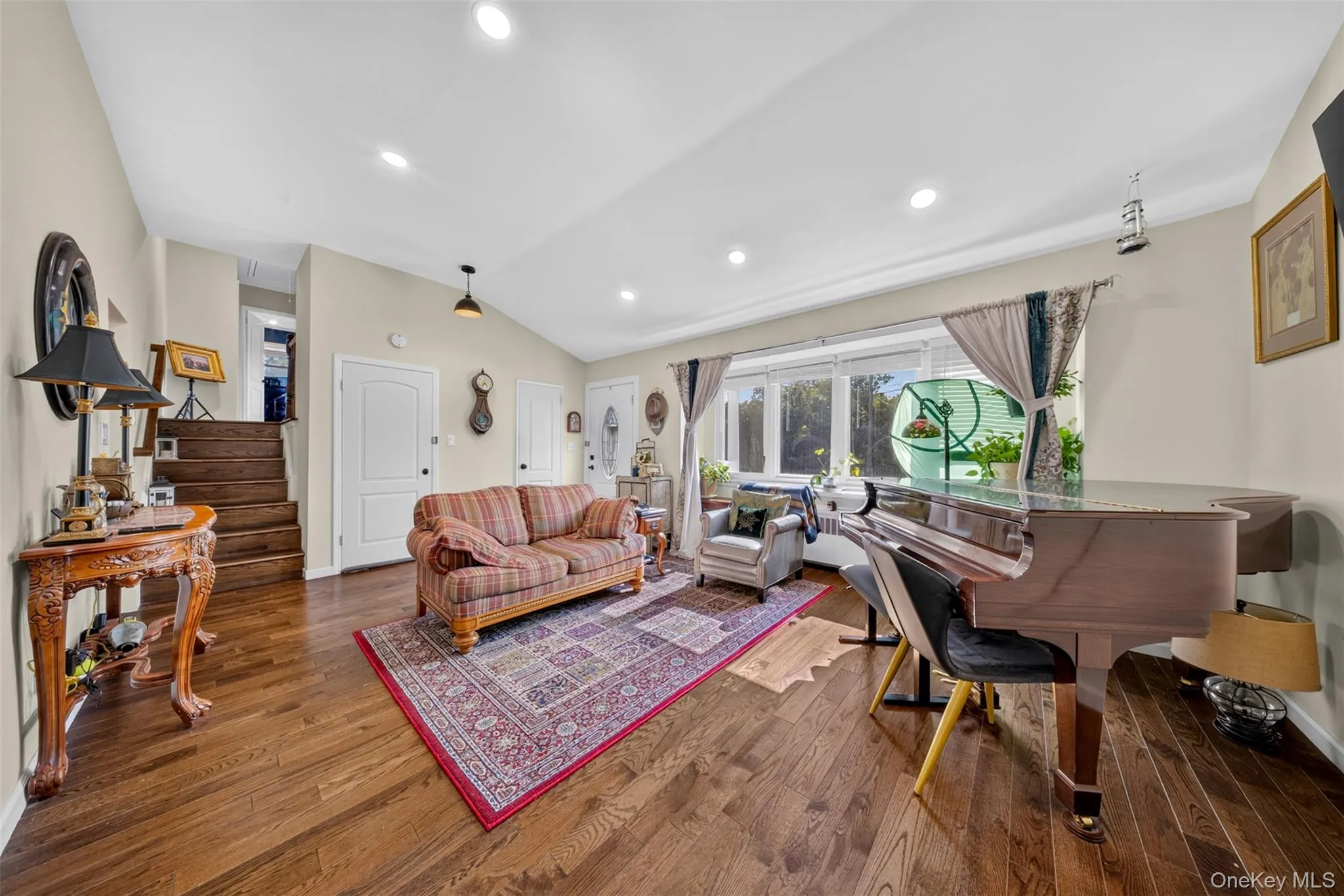 50 Sylvia Lane, Oyster Bay, NY, 3 Bedrooms Bedrooms, 8 Rooms Rooms,2 BathroomsBathrooms,Residential,For Rent,Sylvia,0,1029750 50 Sylvia Lane, Oyster Bay, NY, 3 Bedrooms Bedrooms, 8 Rooms Rooms,2 BathroomsBathrooms,Residential,For Rent,Sylvia,0,1029750