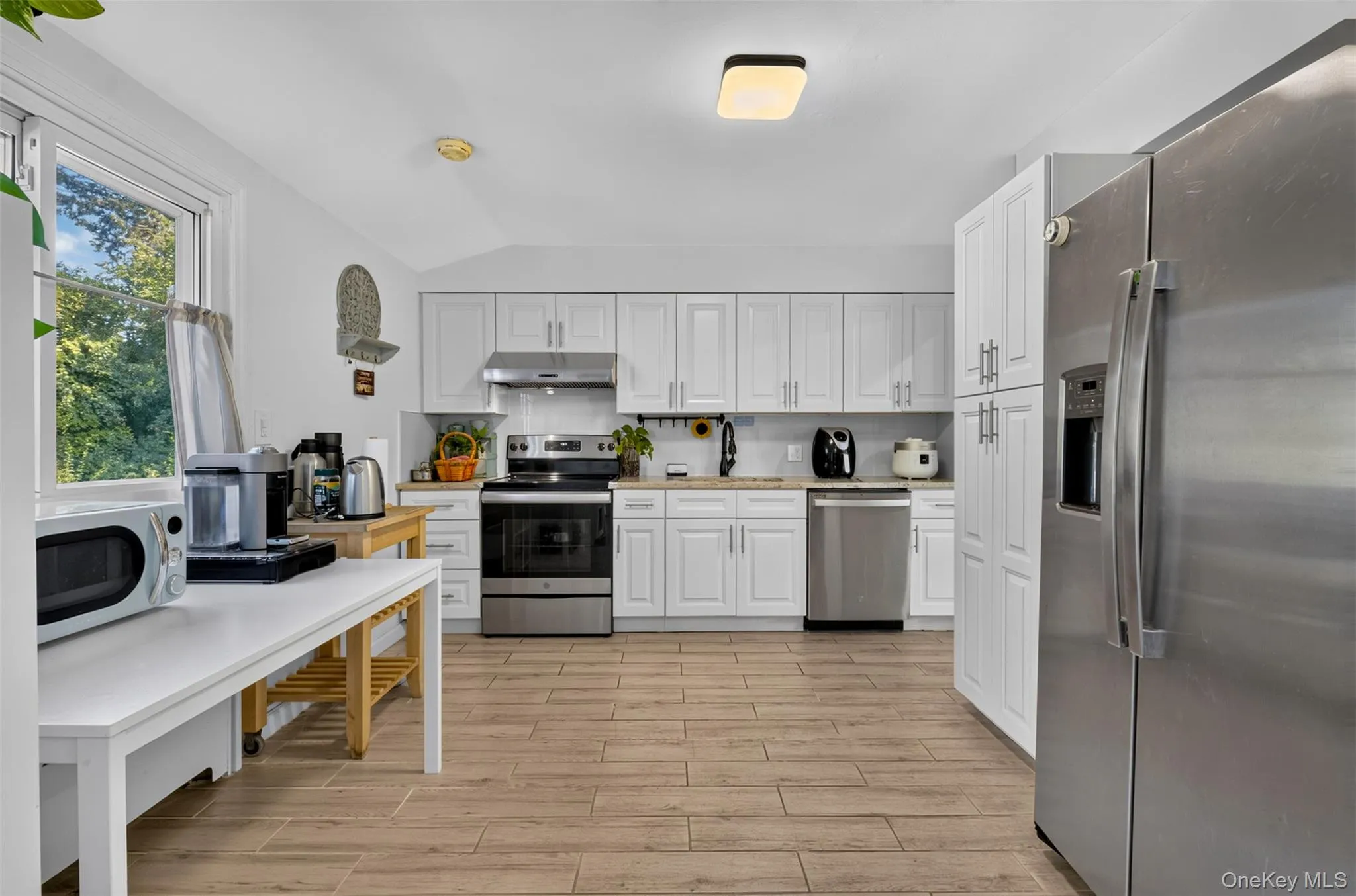 50 Sylvia Lane, Oyster Bay, NY, 3 Bedrooms Bedrooms, 8 Rooms Rooms,2 BathroomsBathrooms,Residential,For Rent,Sylvia,0,1029750 50 Sylvia Lane, Oyster Bay, NY, 3 Bedrooms Bedrooms, 8 Rooms Rooms,2 BathroomsBathrooms,Residential,For Rent,Sylvia,0,1029750