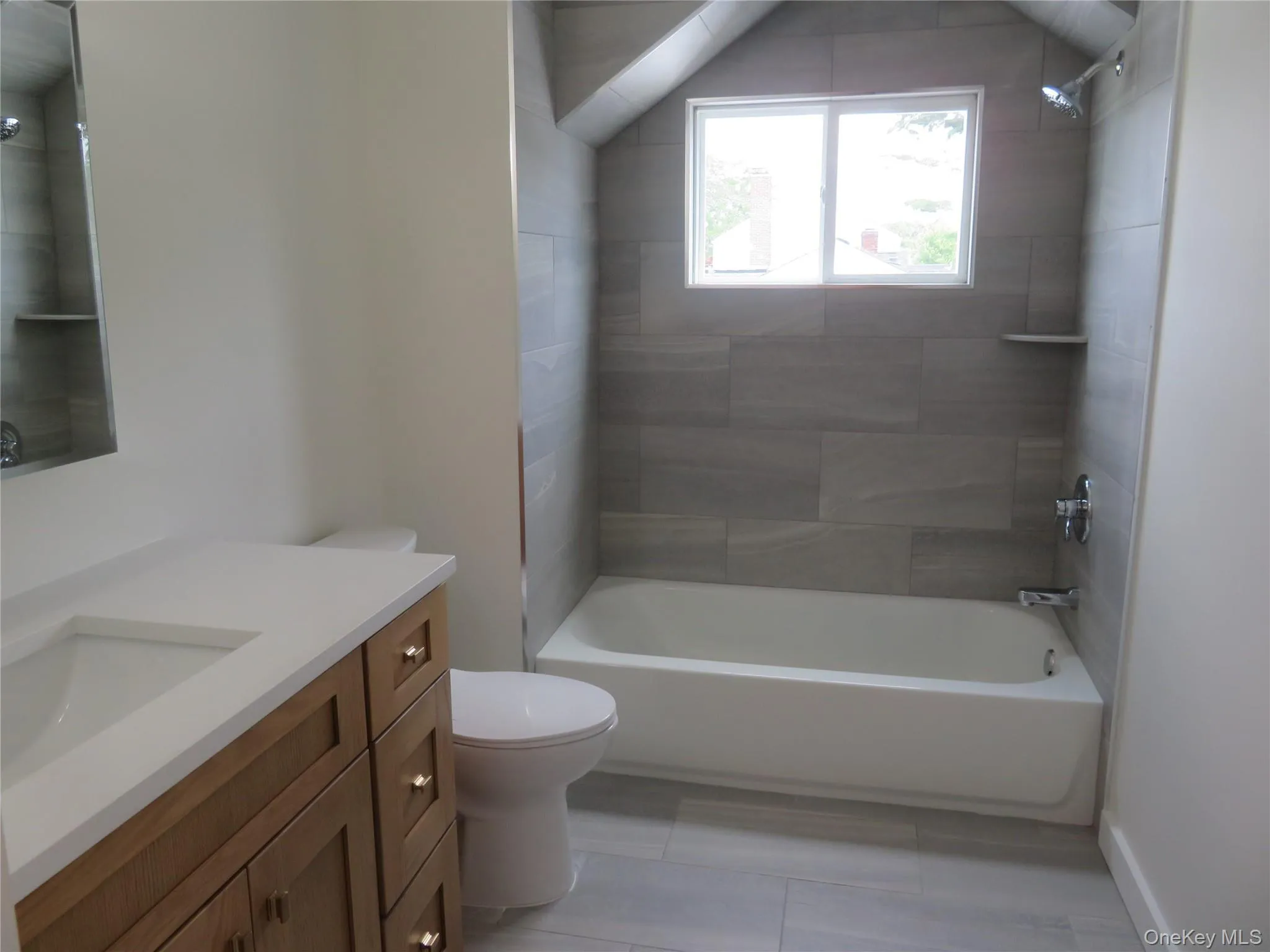 Hallway bath upstairs Hallway bath upstairs