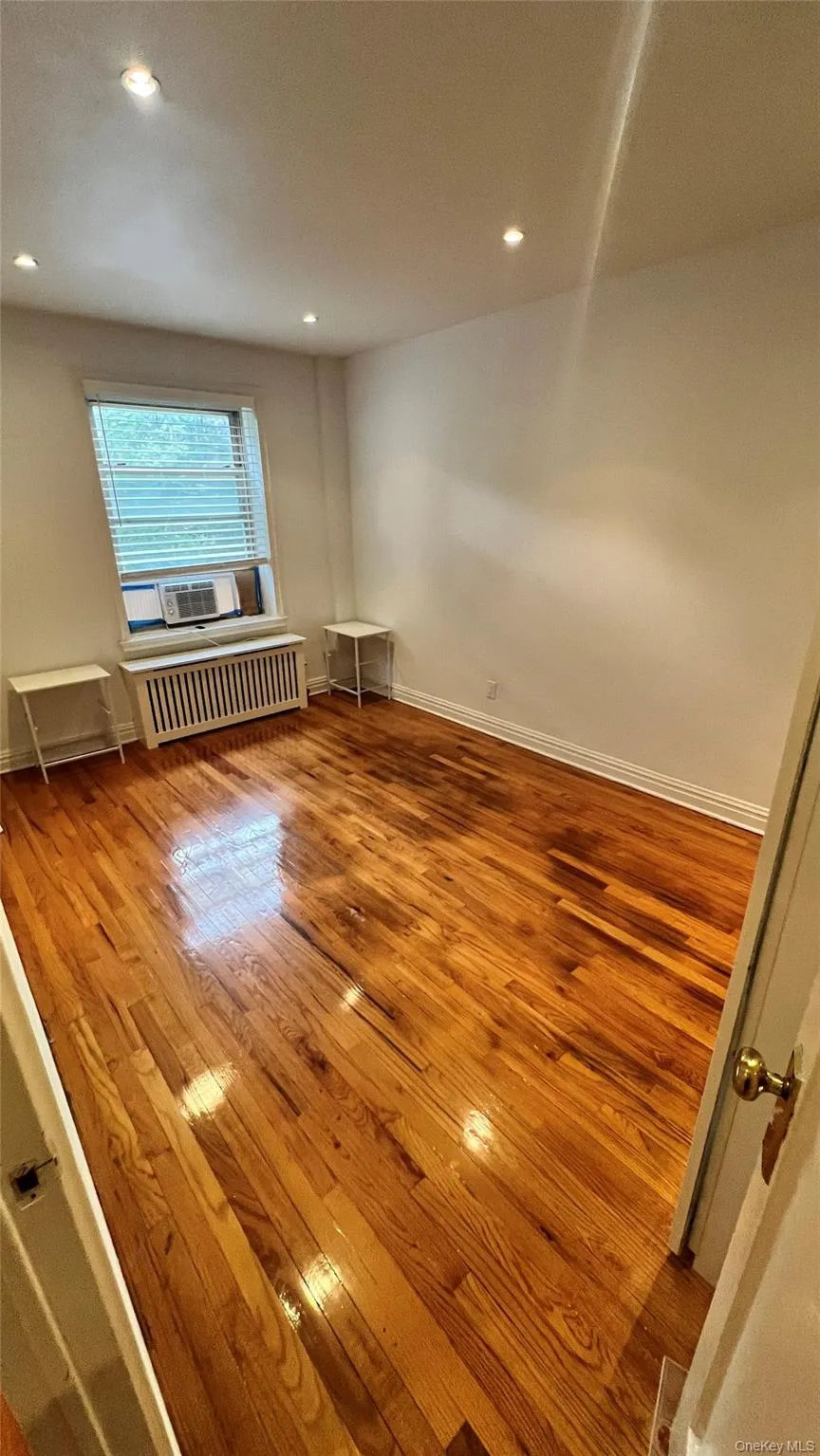 48-18 43rd Street, New York, NY, 1 Bedroom Bedrooms, 2 Rooms Rooms,1 BathroomBathrooms,Residential Lease,For Rent,43rd,0,1029753 48-18 43rd Street, New York, NY, 1 Bedroom Bedrooms, 2 Rooms Rooms,1 BathroomBathrooms,Residential Lease,For Rent,43rd,0,1029753
