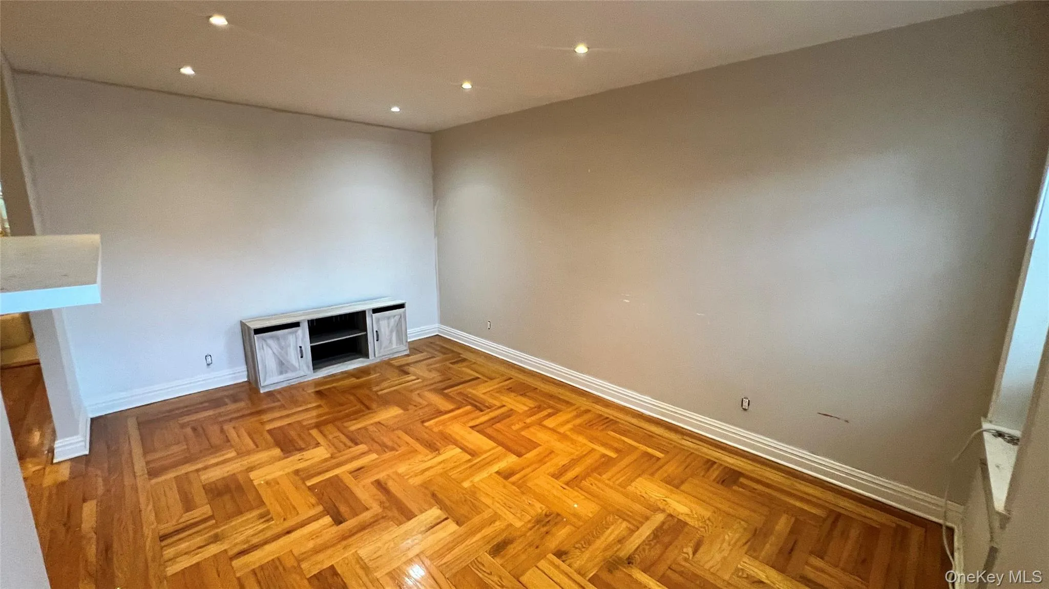 48-18 43rd Street, New York, NY, 1 Bedroom Bedrooms, 2 Rooms Rooms,1 BathroomBathrooms,Residential Lease,For Rent,43rd,0,1029753 48-18 43rd Street, New York, NY, 1 Bedroom Bedrooms, 2 Rooms Rooms,1 BathroomBathrooms,Residential Lease,For Rent,43rd,0,1029753