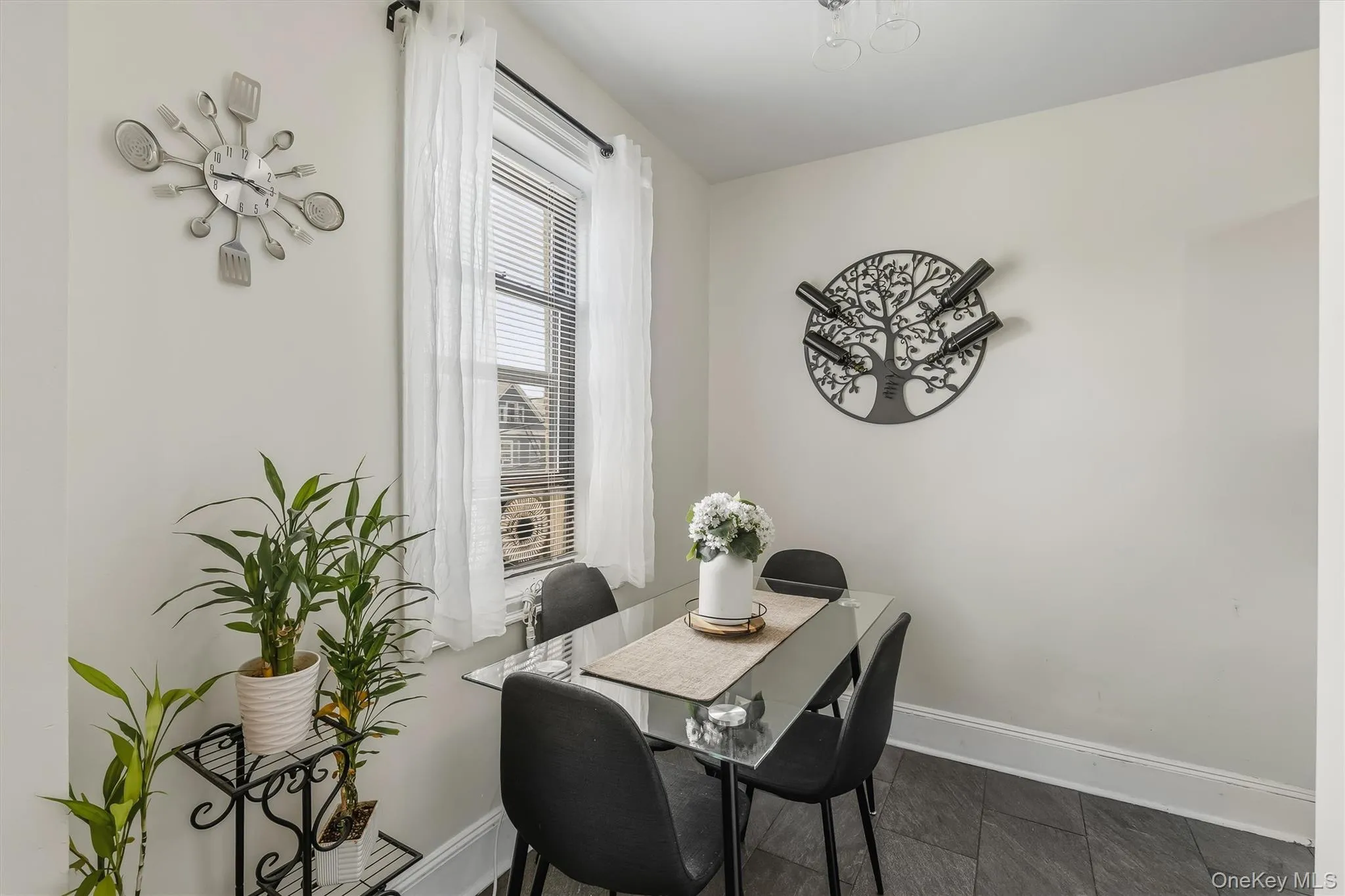 475 Bronx River Road, Yonkers, NY, 1 Bedroom Bedrooms, 3 Rooms Rooms,1 BathroomBathrooms,Residential,For Rent,Bronx River,0,1029755 475 Bronx River Road, Yonkers, NY, 1 Bedroom Bedrooms, 3 Rooms Rooms,1 BathroomBathrooms,Residential,For Rent,Bronx River,0,1029755