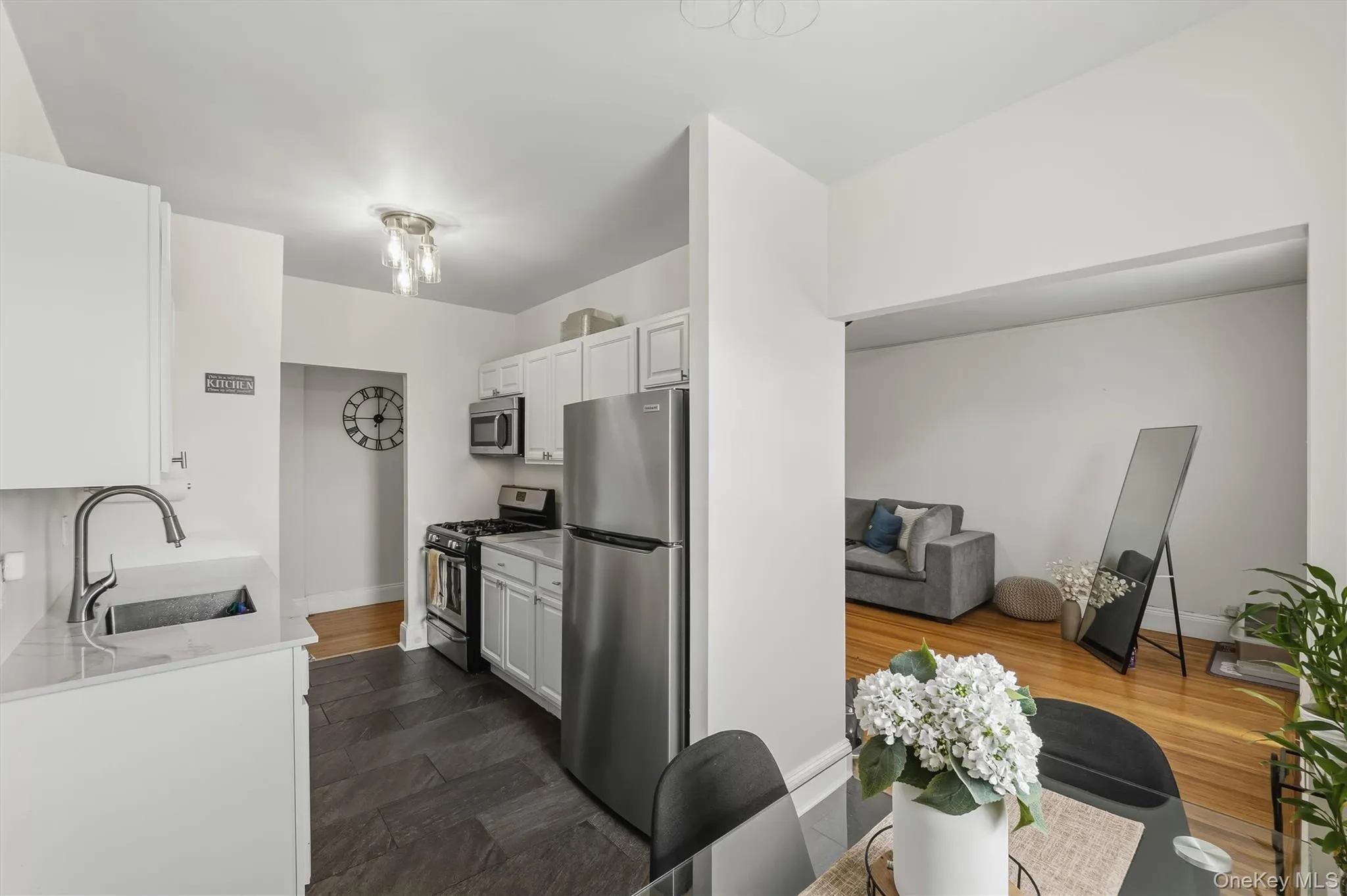 475 Bronx River Road, Yonkers, NY, 1 Bedroom Bedrooms, 3 Rooms Rooms,1 BathroomBathrooms,Residential,For Rent,Bronx River,0,1029755 475 Bronx River Road, Yonkers, NY, 1 Bedroom Bedrooms, 3 Rooms Rooms,1 BathroomBathrooms,Residential,For Rent,Bronx River,0,1029755