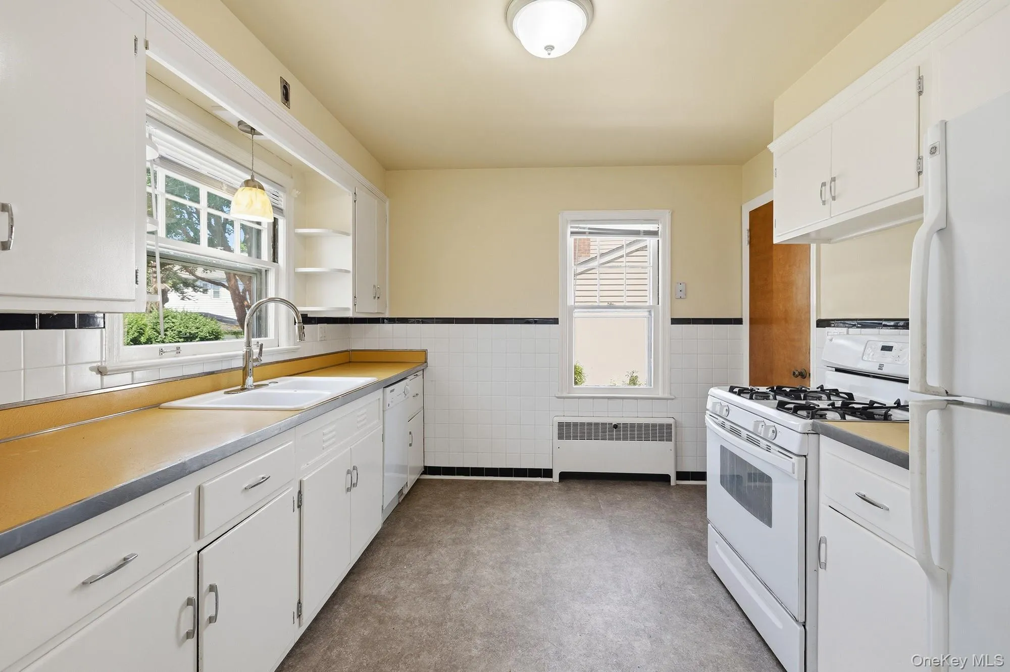 52 Fountain Place, Poughkeepsie, NY, 3 Bedrooms Bedrooms, 6 Rooms Rooms,1 BathroomBathrooms,Residential Lease,For Rent,Fountain,0,1029757 52 Fountain Place, Poughkeepsie, NY, 3 Bedrooms Bedrooms, 6 Rooms Rooms,1 BathroomBathrooms,Residential Lease,For Rent,Fountain,0,1029757