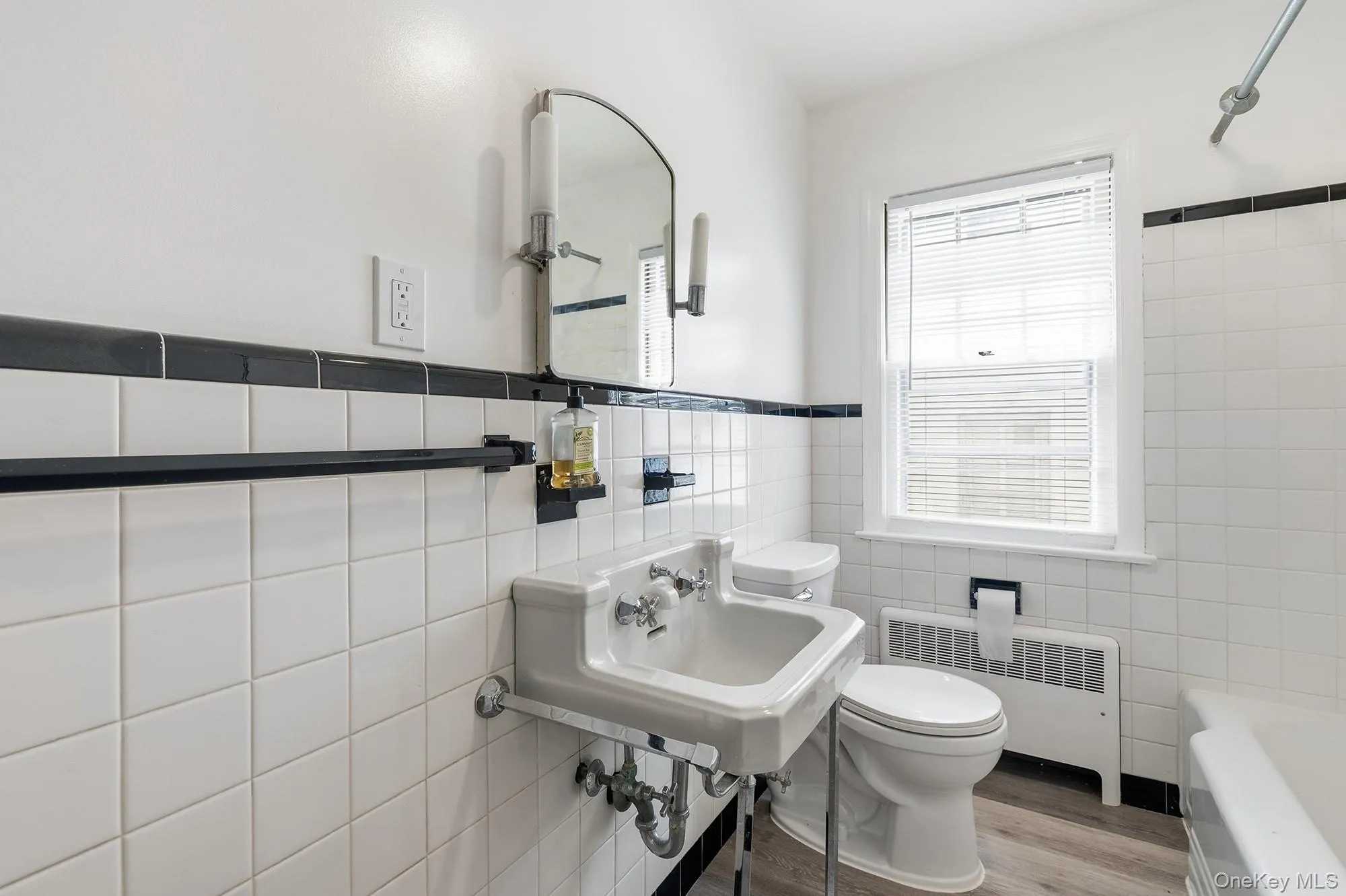 52 Fountain Place, Poughkeepsie, NY, 3 Bedrooms Bedrooms, 6 Rooms Rooms,1 BathroomBathrooms,Residential Lease,For Rent,Fountain,0,1029757 52 Fountain Place, Poughkeepsie, NY, 3 Bedrooms Bedrooms, 6 Rooms Rooms,1 BathroomBathrooms,Residential Lease,For Rent,Fountain,0,1029757