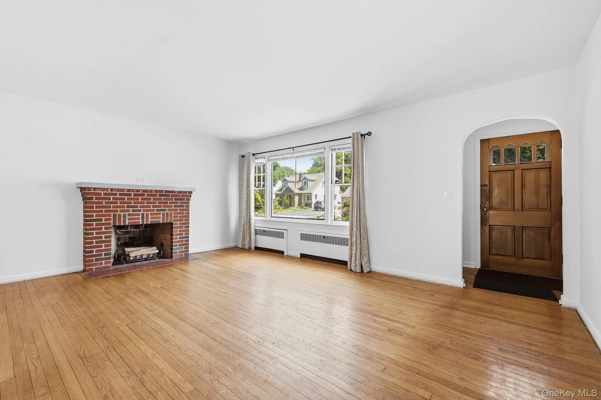 52 Fountain Place, Poughkeepsie, NY, 3 Bedrooms Bedrooms, 6 Rooms Rooms,1 BathroomBathrooms,Residential Lease,For Rent,Fountain,0,1029757 52 Fountain Place, Poughkeepsie, NY, 3 Bedrooms Bedrooms, 6 Rooms Rooms,1 BathroomBathrooms,Residential Lease,For Rent,Fountain,0,1029757