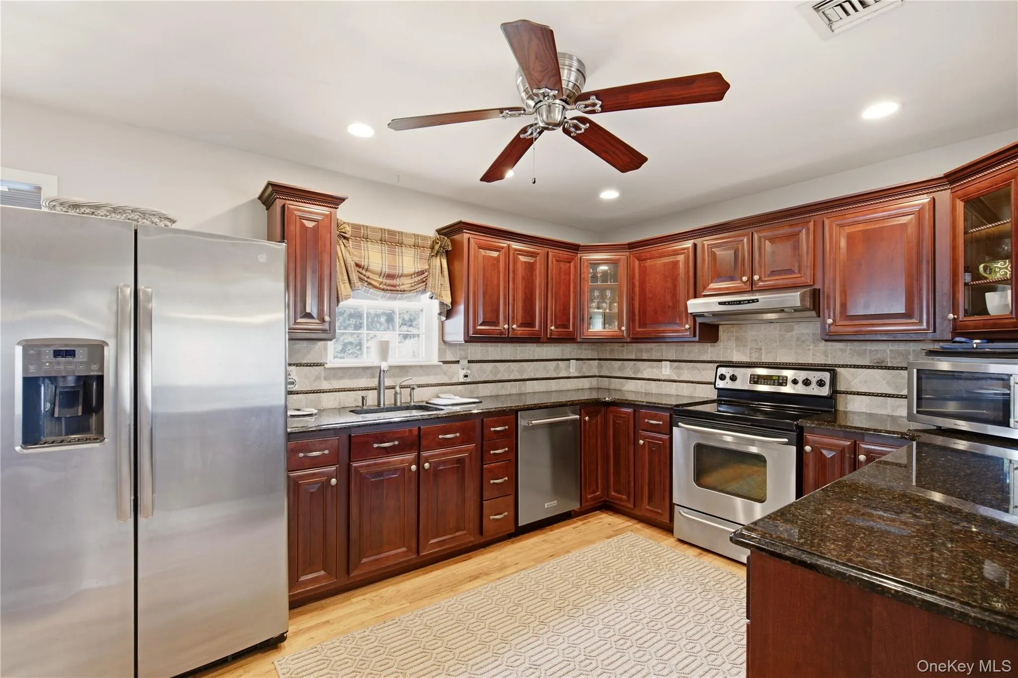 8 Crossman Road, Huntington, NY, 3 Bedrooms Bedrooms, 7 Rooms Rooms,3 BathroomsBathrooms,Residential,For Rent,Crossman,0,1029769 8 Crossman Road, Huntington, NY, 3 Bedrooms Bedrooms, 7 Rooms Rooms,3 BathroomsBathrooms,Residential,For Rent,Crossman,0,1029769