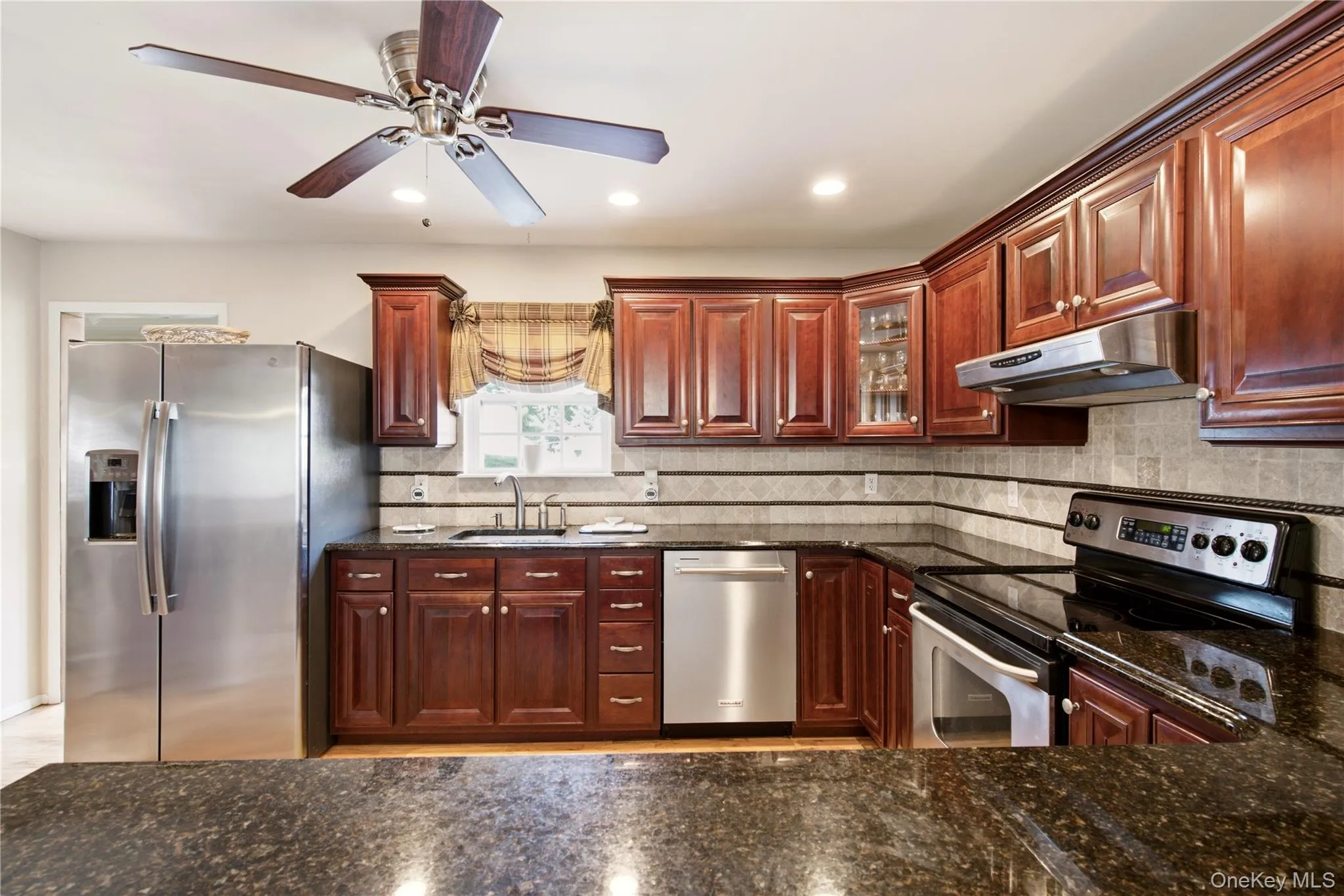8 Crossman Road, Huntington, NY, 3 Bedrooms Bedrooms, 7 Rooms Rooms,3 BathroomsBathrooms,Residential,For Rent,Crossman,0,1029769 8 Crossman Road, Huntington, NY, 3 Bedrooms Bedrooms, 7 Rooms Rooms,3 BathroomsBathrooms,Residential,For Rent,Crossman,0,1029769