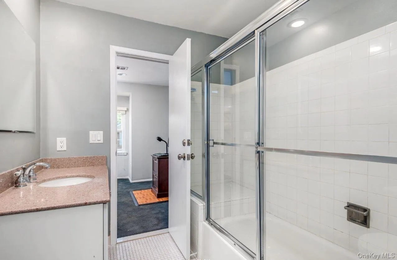 138 The Knoll, Oyster Bay, NY, 3 Bedrooms Bedrooms, 8 Rooms Rooms,2 BathroomsBathrooms,Residential Lease,For Rent,The,0,1029771 138 The Knoll, Oyster Bay, NY, 3 Bedrooms Bedrooms, 8 Rooms Rooms,2 BathroomsBathrooms,Residential Lease,For Rent,The,0,1029771