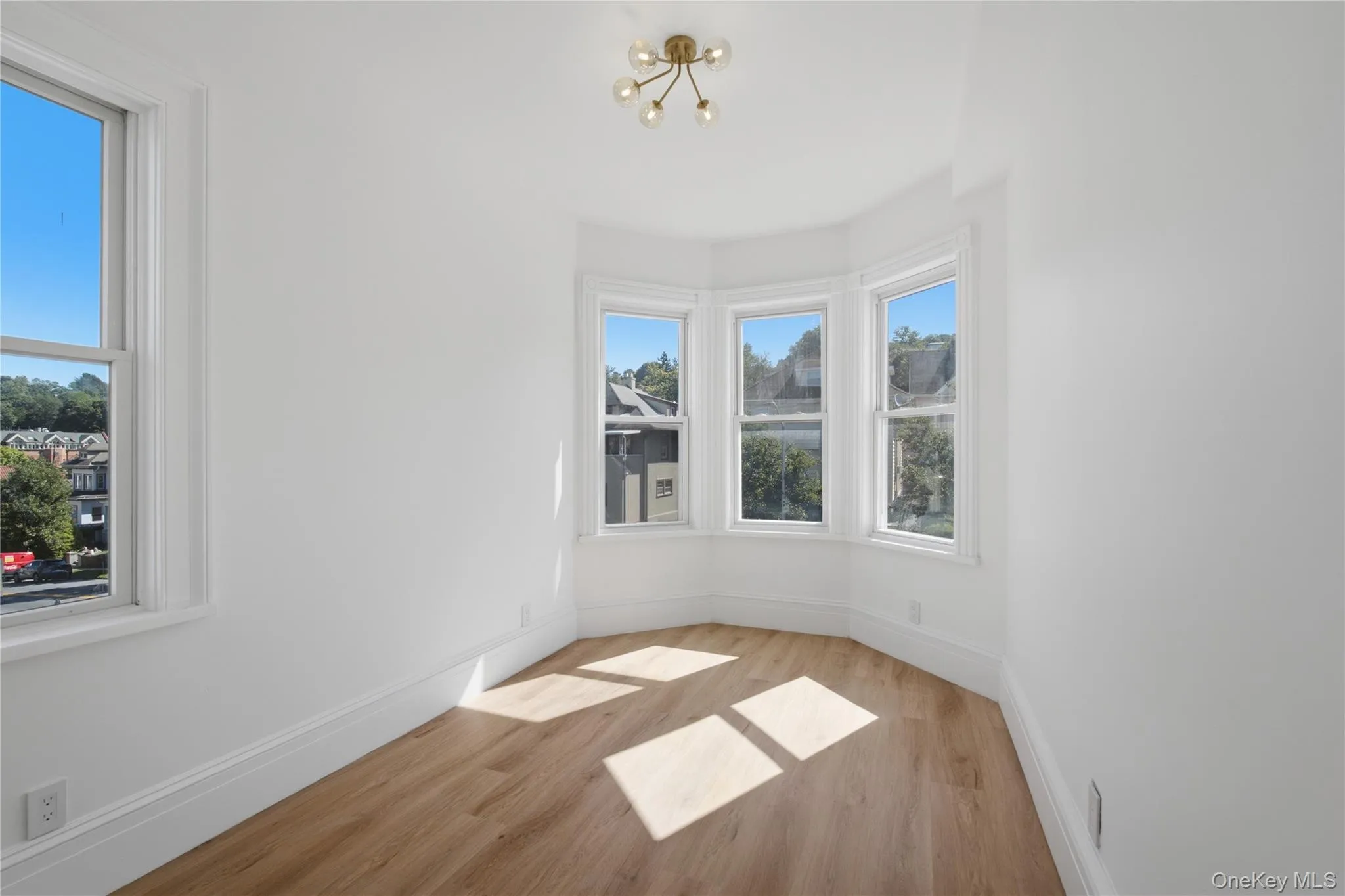 35 South Broadway, Greenburgh, NY, 6 Bedroom Bedrooms, 12 Room Rooms,3 BathroomBathrooms,Residential Lease,For Rent,South Broadway,0,1029785 35 South Broadway, Greenburgh, NY, 6 Bedroom Bedrooms, 12 Room Rooms,3 BathroomBathrooms,Residential Lease,For Rent,South Broadway,0,1029785