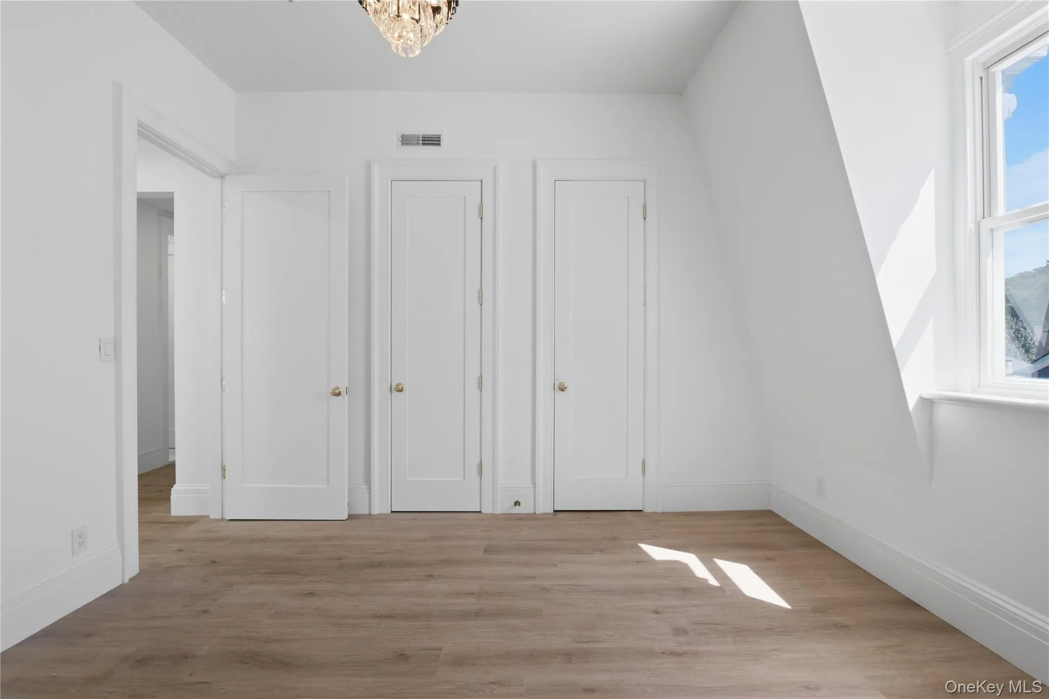 35 South Broadway, Greenburgh, NY, 6 Bedroom Bedrooms, 12 Room Rooms,3 BathroomBathrooms,Residential Lease,For Rent,South Broadway,0,1029785 35 South Broadway, Greenburgh, NY, 6 Bedroom Bedrooms, 12 Room Rooms,3 BathroomBathrooms,Residential Lease,For Rent,South Broadway,0,1029785