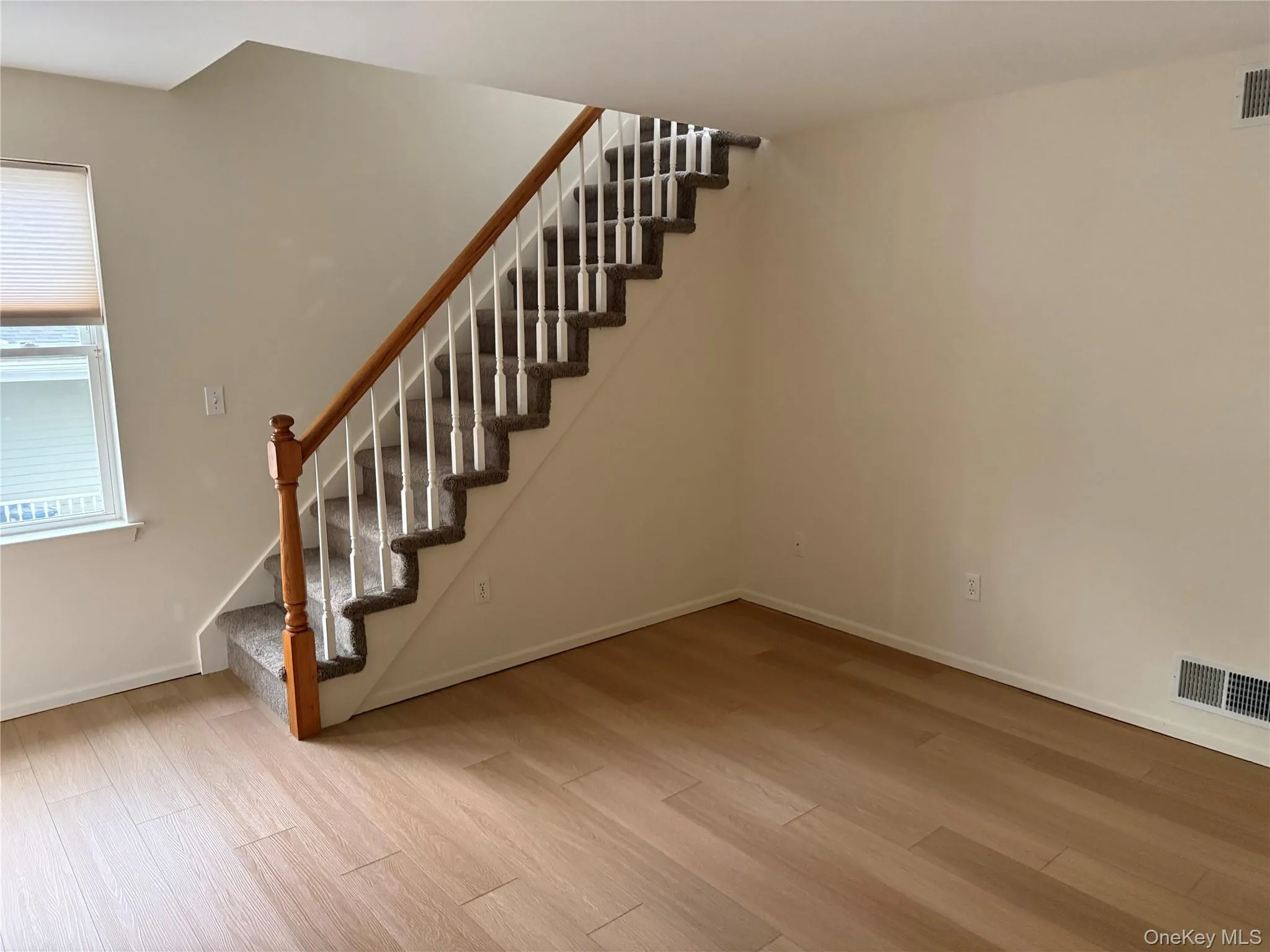 17 Fairview Street, Huntington, NY, 2 Bedrooms Bedrooms, 4 Rooms Rooms,1 BathroomBathrooms,Residential Lease,For Rent,Fairview,0,1029792 17 Fairview Street, Huntington, NY, 2 Bedrooms Bedrooms, 4 Rooms Rooms,1 BathroomBathrooms,Residential Lease,For Rent,Fairview,0,1029792