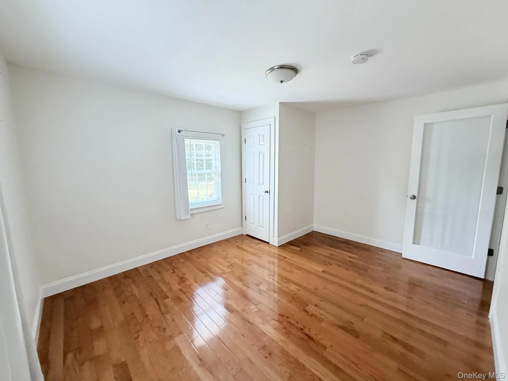 2nd Bedroom, w/closet, hardwood floors 2nd Bedroom, w/closet, hardwood floors