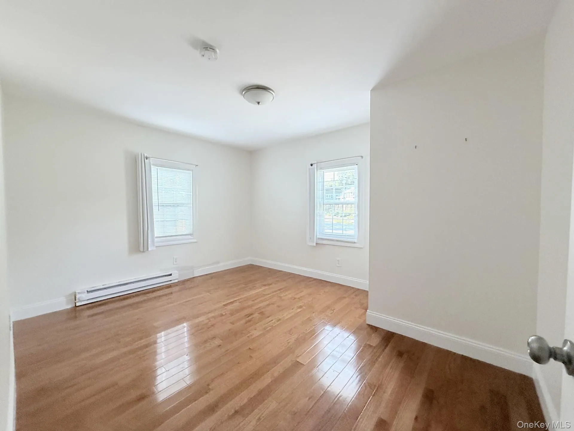 2nd Bedroom, w/closet, hardwood floors 2nd Bedroom, w/closet, hardwood floors