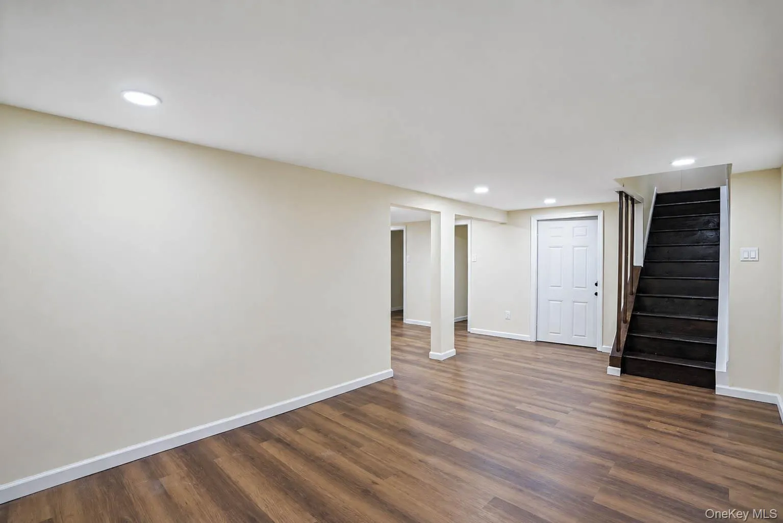 15 Dix Circle, Huntington, NY, 4 Bedrooms Bedrooms, 8 Rooms Rooms,2 BathroomsBathrooms,Residential,For Rent,Dix,0,1029801 15 Dix Circle, Huntington, NY, 4 Bedrooms Bedrooms, 8 Rooms Rooms,2 BathroomsBathrooms,Residential,For Rent,Dix,0,1029801