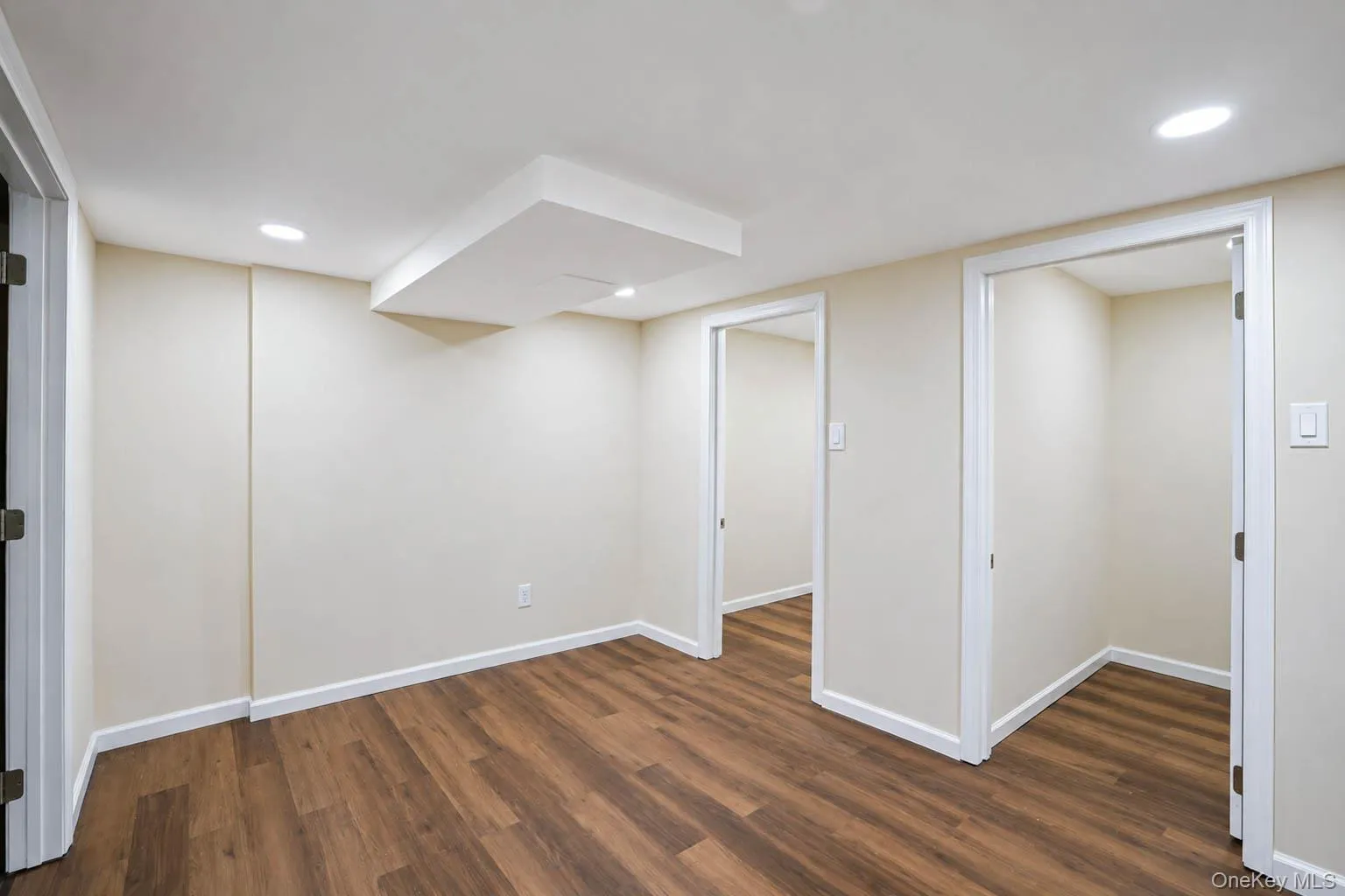 15 Dix Circle, Huntington, NY, 4 Bedrooms Bedrooms, 8 Rooms Rooms,2 BathroomsBathrooms,Residential,For Rent,Dix,0,1029801 15 Dix Circle, Huntington, NY, 4 Bedrooms Bedrooms, 8 Rooms Rooms,2 BathroomsBathrooms,Residential,For Rent,Dix,0,1029801