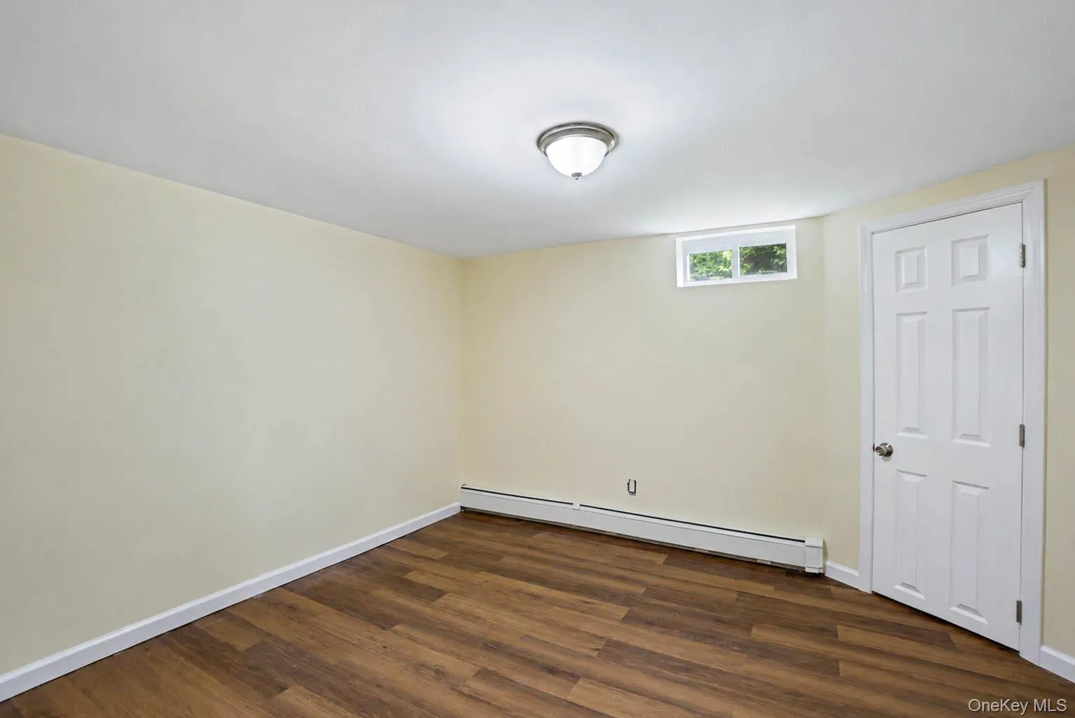 15 Dix Circle, Huntington, NY, 4 Bedrooms Bedrooms, 8 Rooms Rooms,2 BathroomsBathrooms,Residential,For Rent,Dix,0,1029801 15 Dix Circle, Huntington, NY, 4 Bedrooms Bedrooms, 8 Rooms Rooms,2 BathroomsBathrooms,Residential,For Rent,Dix,0,1029801