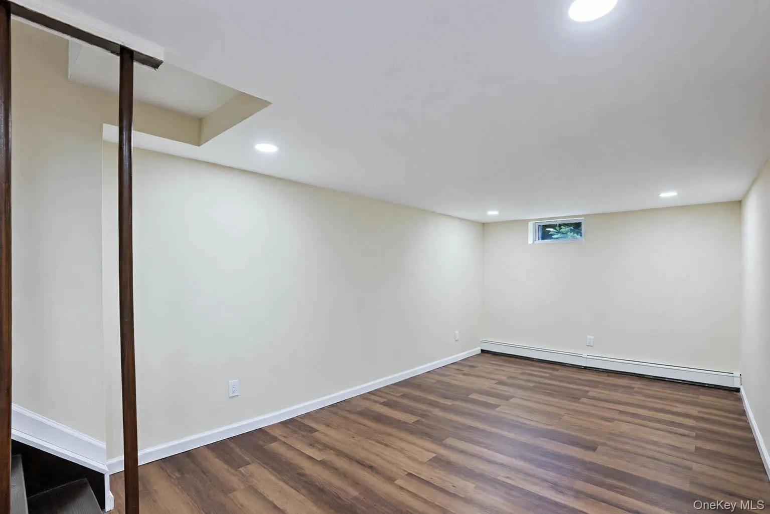 15 Dix Circle, Huntington, NY, 4 Bedrooms Bedrooms, 8 Rooms Rooms,2 BathroomsBathrooms,Residential,For Rent,Dix,0,1029801 15 Dix Circle, Huntington, NY, 4 Bedrooms Bedrooms, 8 Rooms Rooms,2 BathroomsBathrooms,Residential,For Rent,Dix,0,1029801