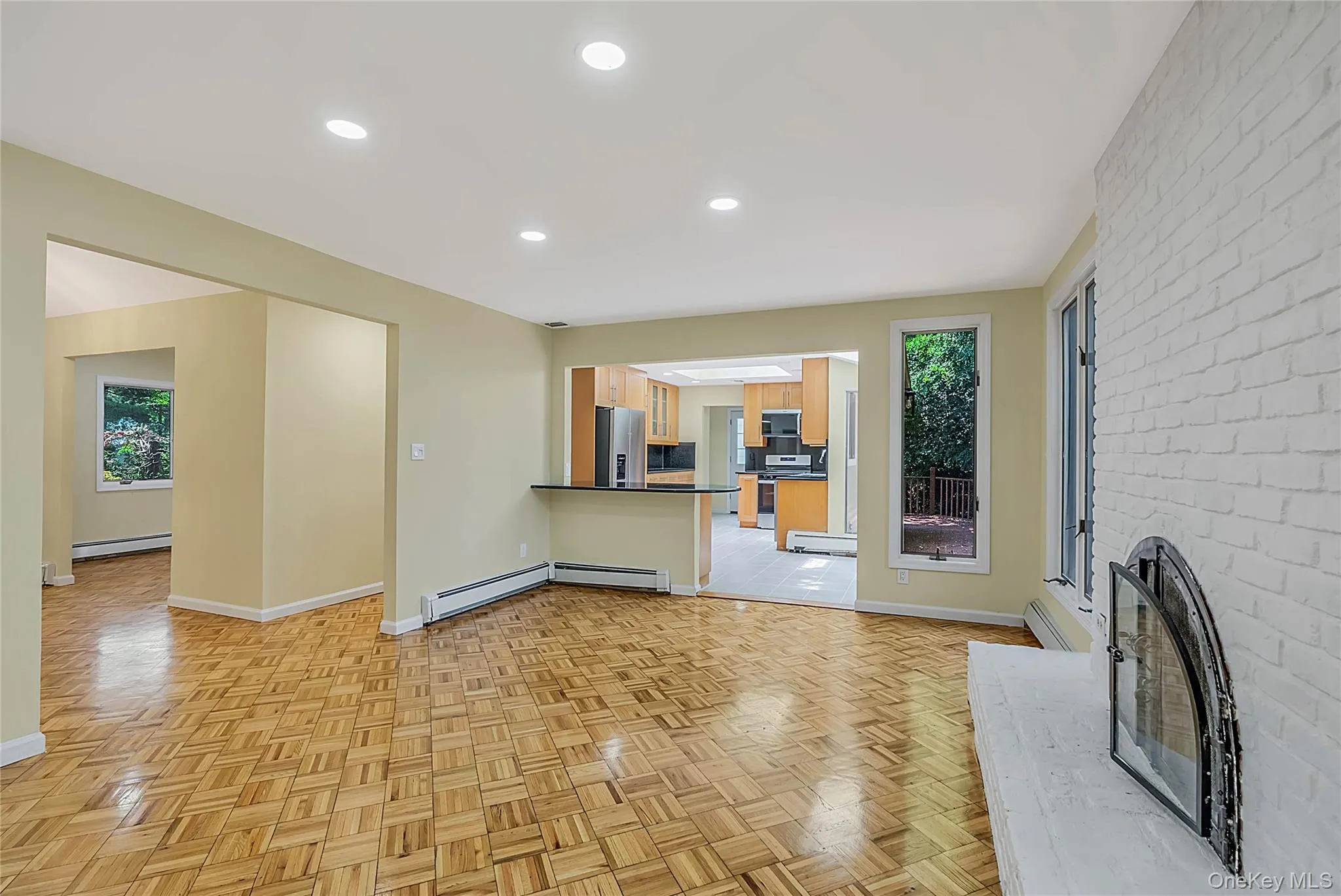 15 Dix Circle, Huntington, NY, 4 Bedrooms Bedrooms, 8 Rooms Rooms,2 BathroomsBathrooms,Residential,For Rent,Dix,0,1029801 15 Dix Circle, Huntington, NY, 4 Bedrooms Bedrooms, 8 Rooms Rooms,2 BathroomsBathrooms,Residential,For Rent,Dix,0,1029801