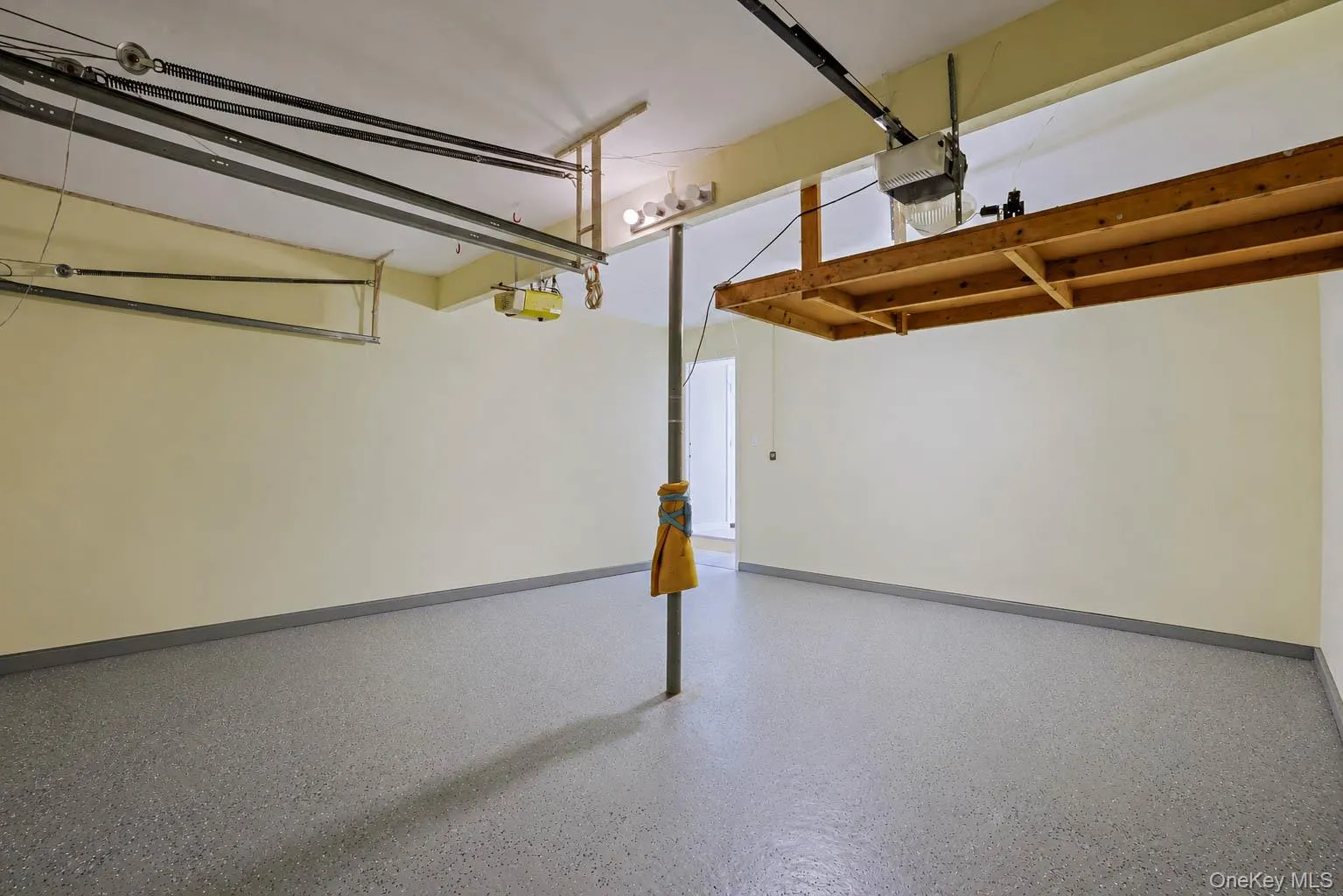 15 Dix Circle, Huntington, NY, 4 Bedrooms Bedrooms, 8 Rooms Rooms,2 BathroomsBathrooms,Residential,For Rent,Dix,0,1029801 15 Dix Circle, Huntington, NY, 4 Bedrooms Bedrooms, 8 Rooms Rooms,2 BathroomsBathrooms,Residential,For Rent,Dix,0,1029801